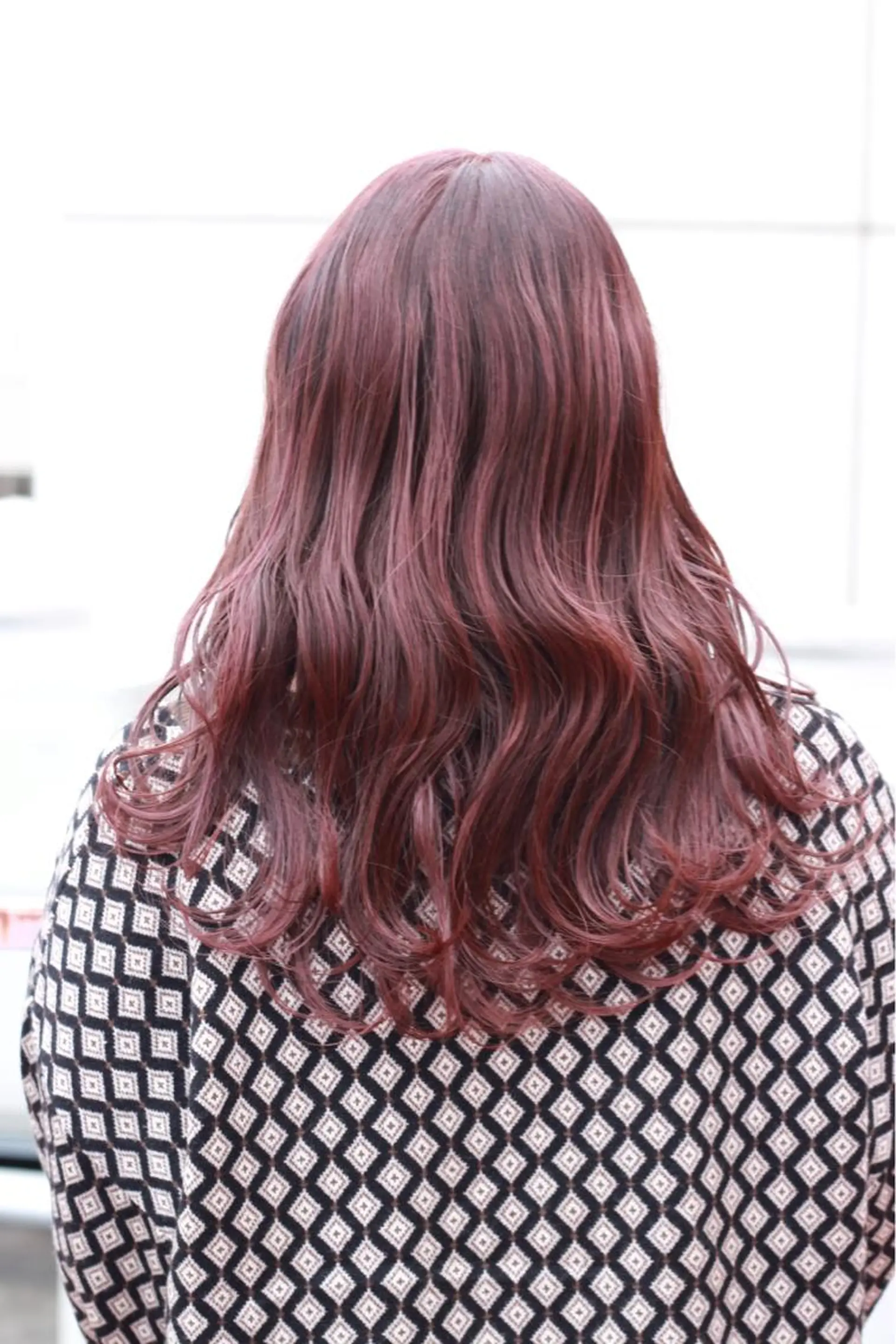 ロング カラー ピンクカラー バイオレットカラー カット ヘアカラー トリートメント Viage （ビアージュ）のヘアスタイル