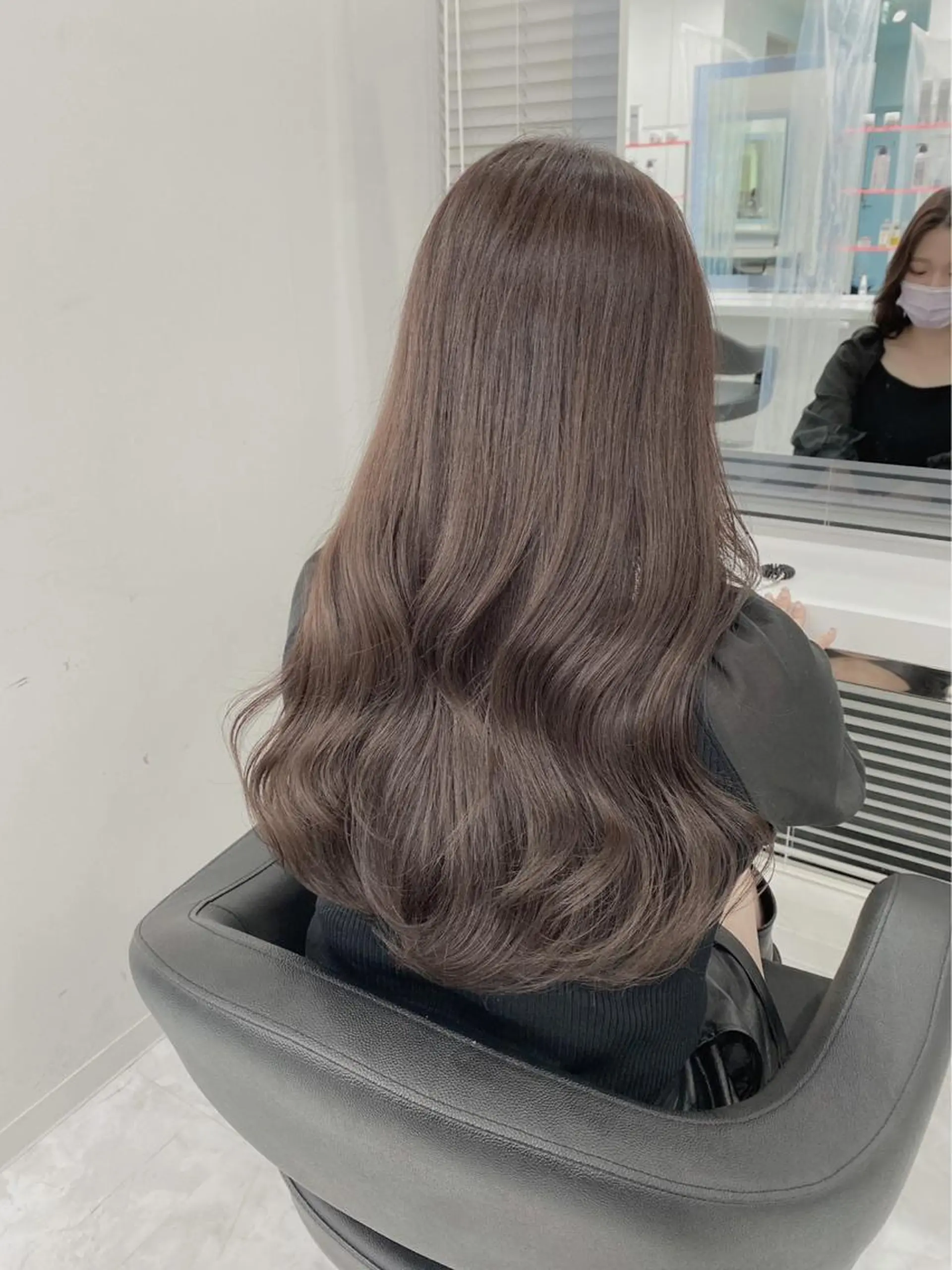 セミロング カラー ヘアアレンジ Ella所属・nana【艶髪】/ レイヤー/縮毛矯正のヘアスタイル