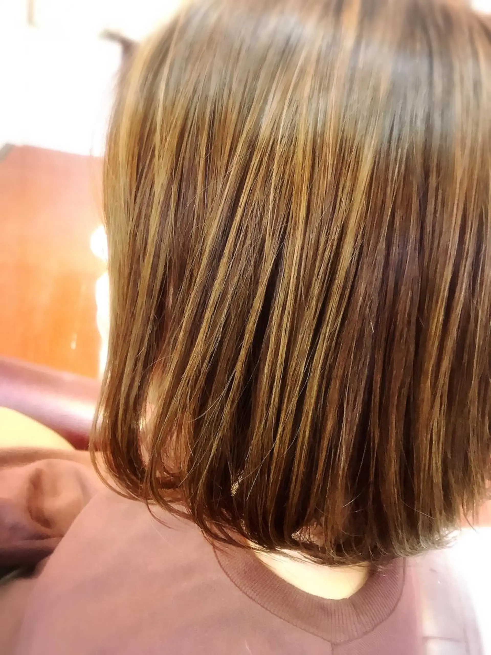 ミディアム カット ヘアカラー ヨシダ トオルのヘアスタイル