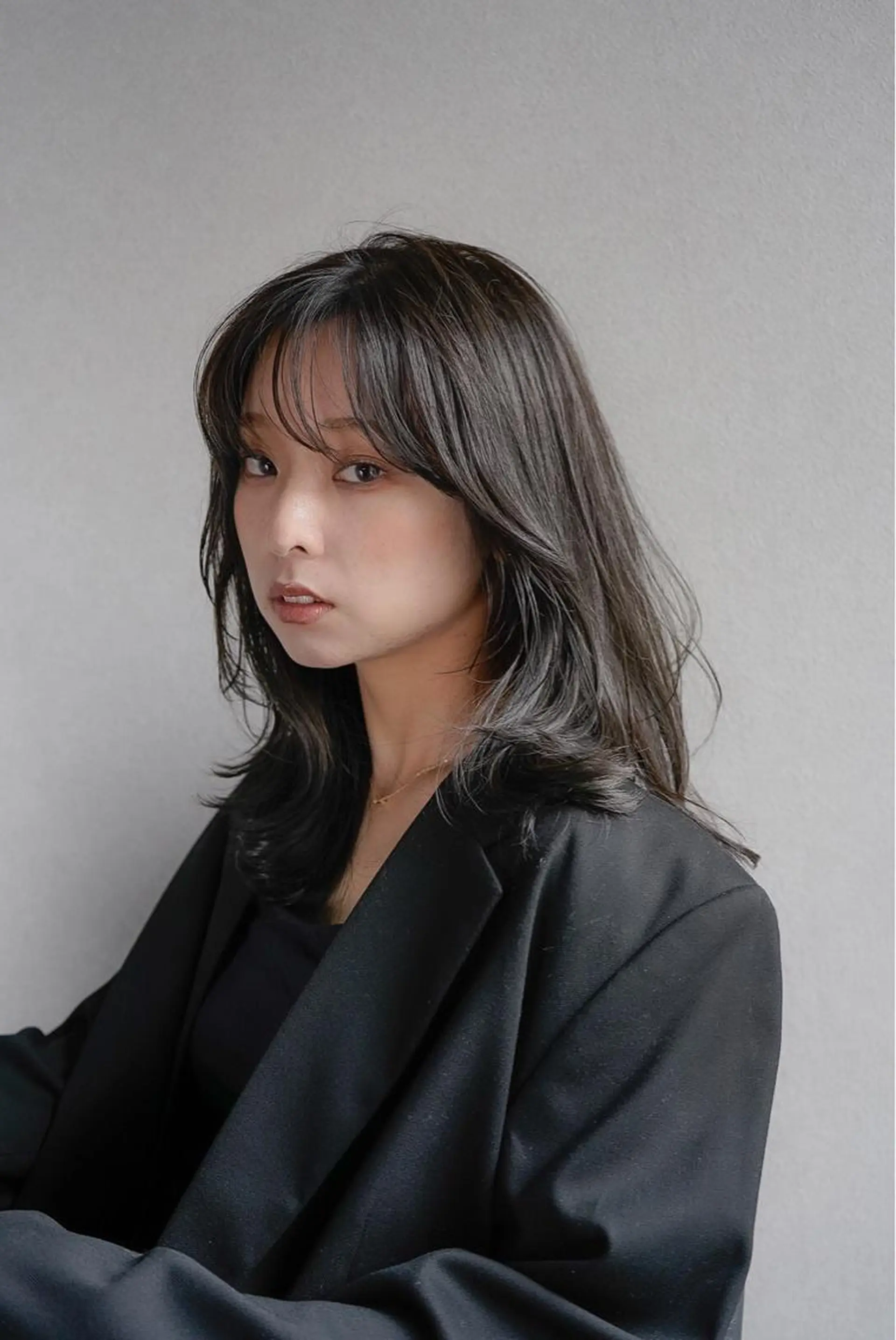 ミディアム THE DAY所属・AKI HASHIMOTOのヘアスタイル