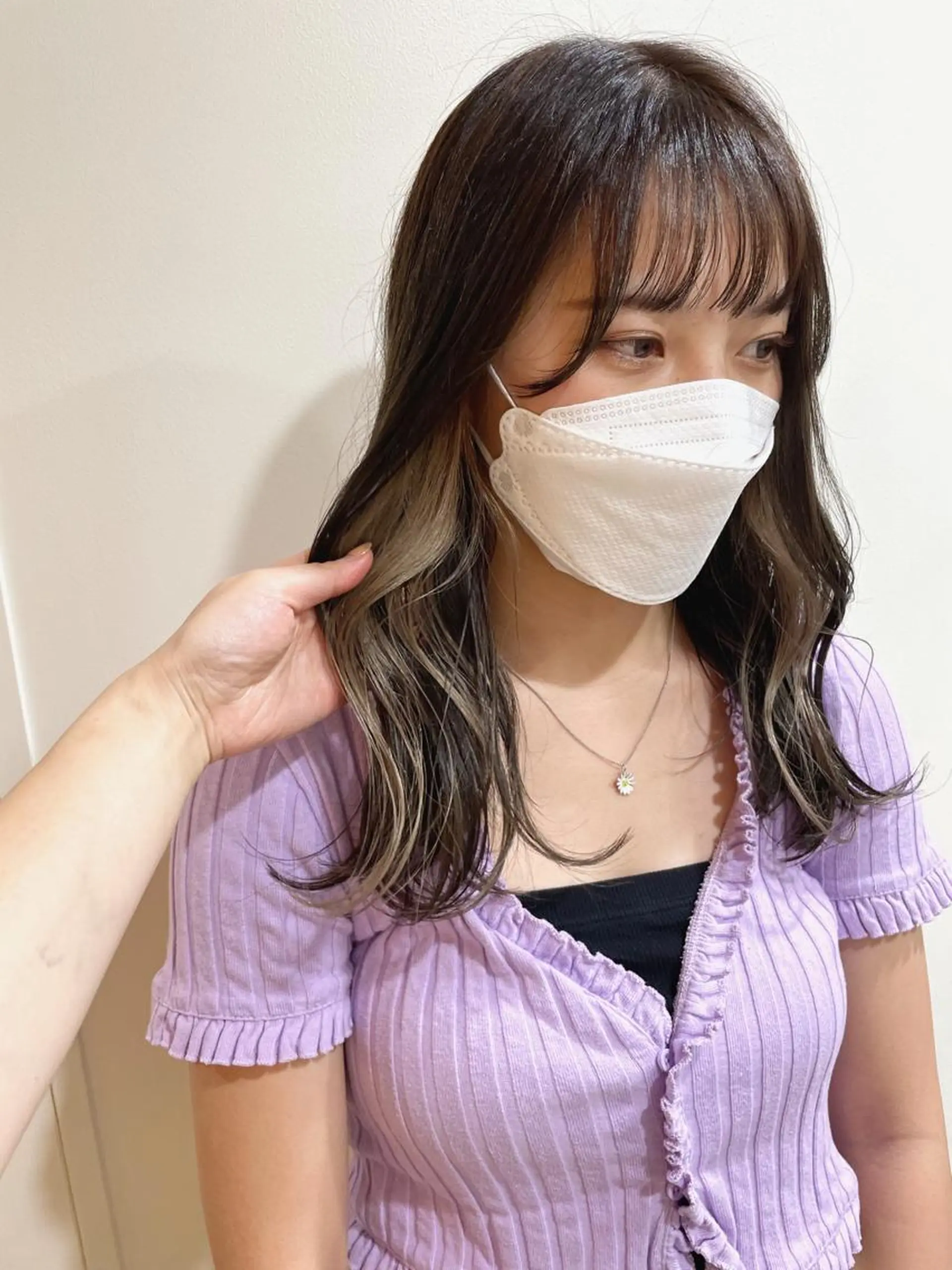 ミディアム カラー イヤリングカラー ヘアカラー トリートメント MIOベージュカラー 柔らかいカラーのヘアスタイル