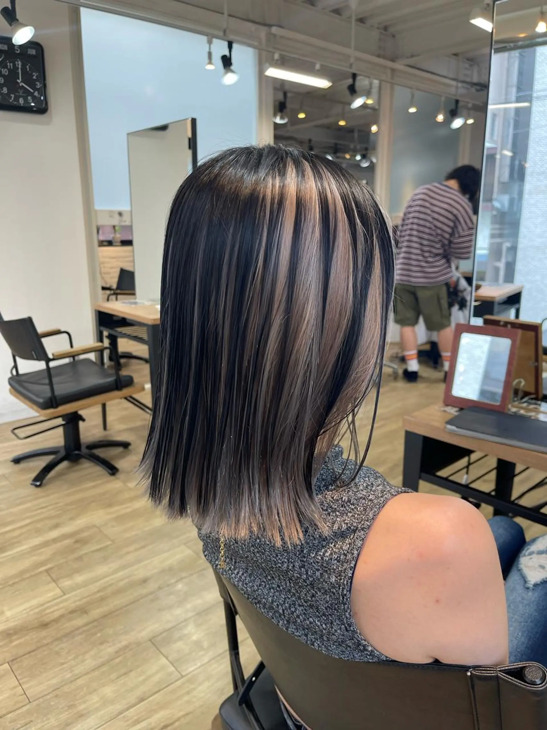 カラー 四ッ井 翔のヘアスタイル