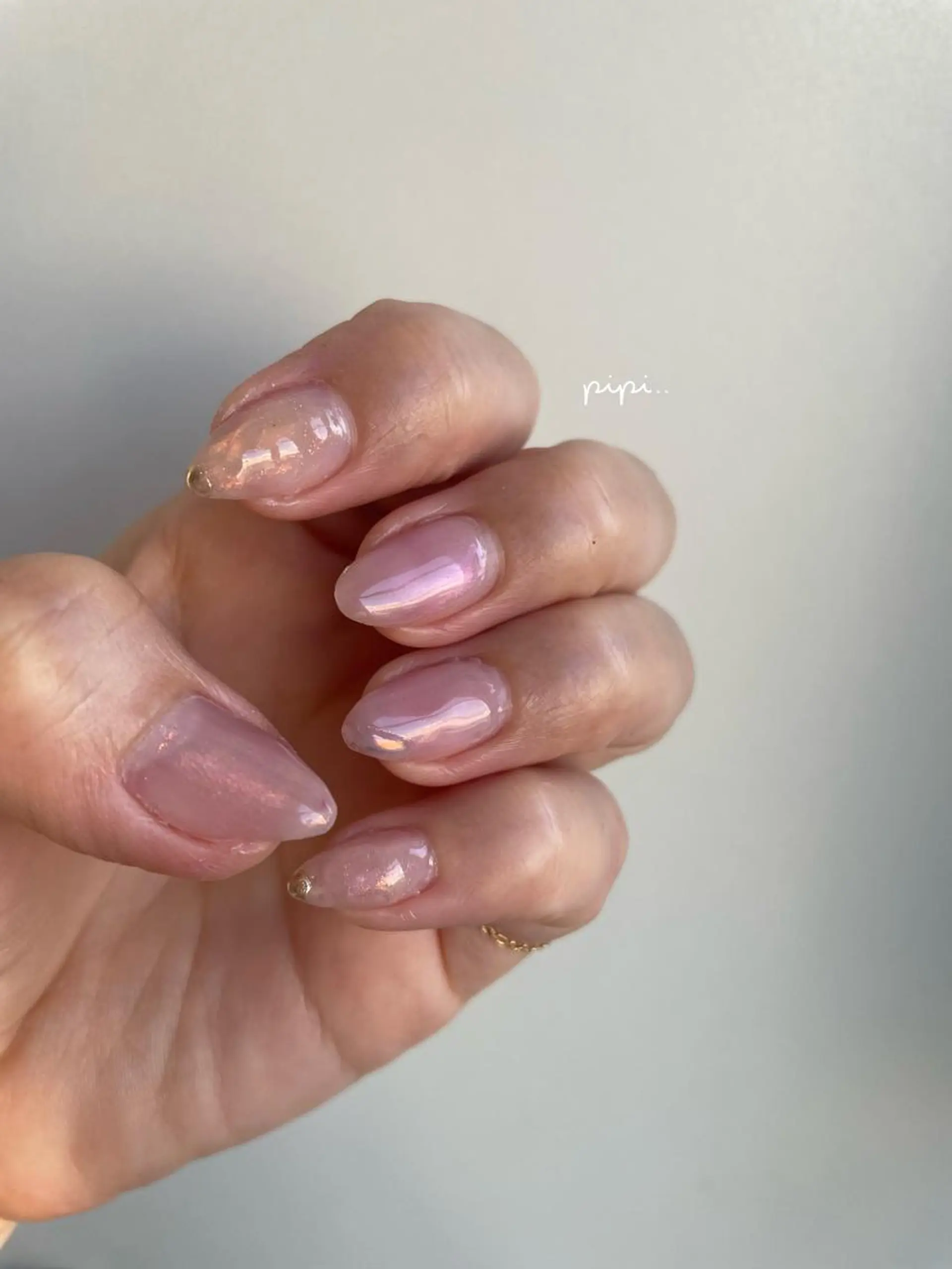 ミディアム ネイル オーロラネイル ミラーネイル pipi..所属・pipi ..のネイルデザイン