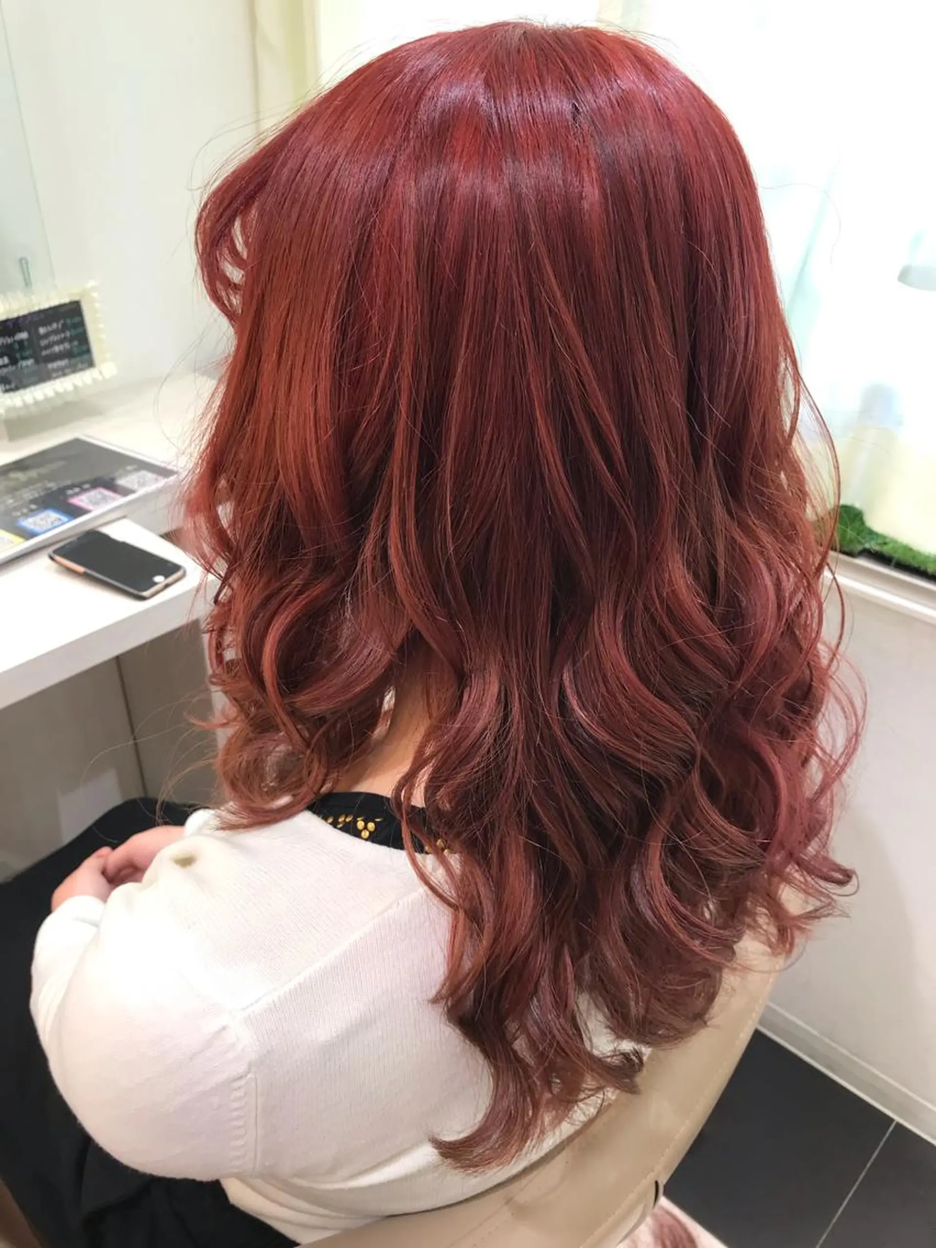 ロング カラー オレンジ レッドカラー 清藤 綾のヘアスタイル