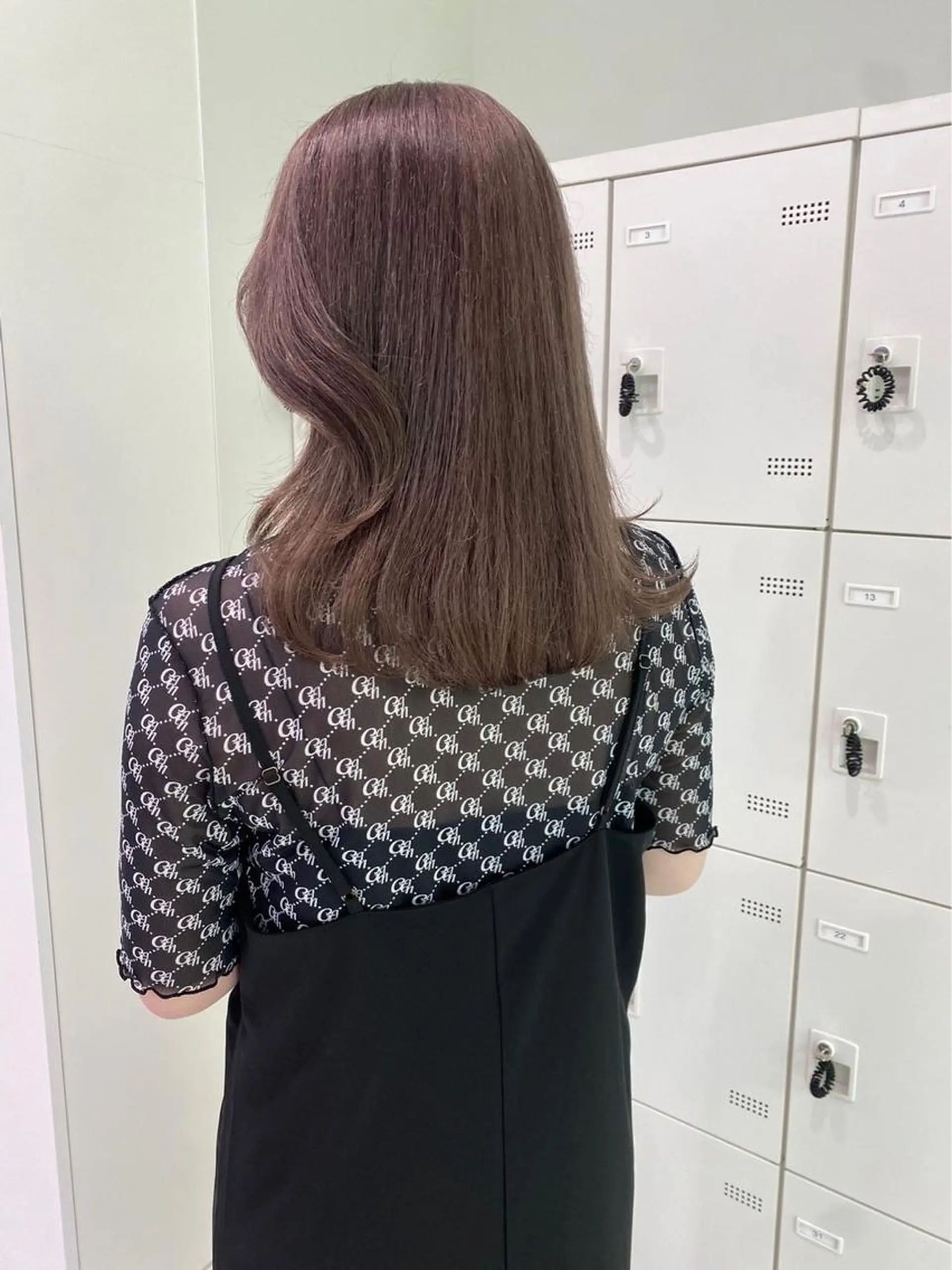 セミロング カラー ヘアアレンジ Ella所属・nana【艶髪】/ レイヤー/縮毛矯正のヘアスタイル