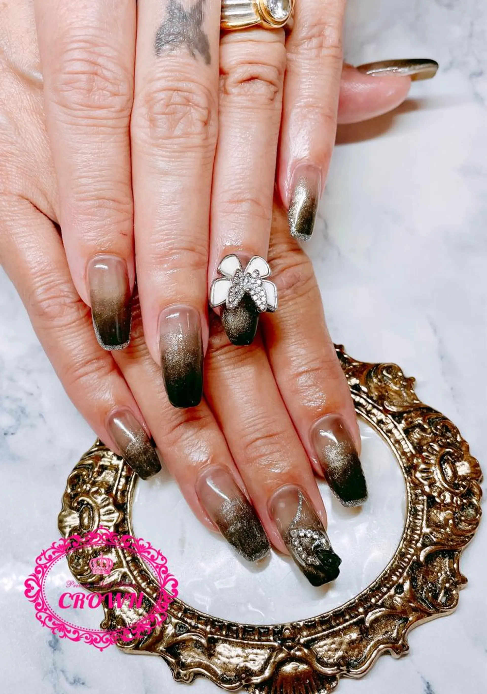 ネイル CROWN プライベートサロンのネイルデザイン