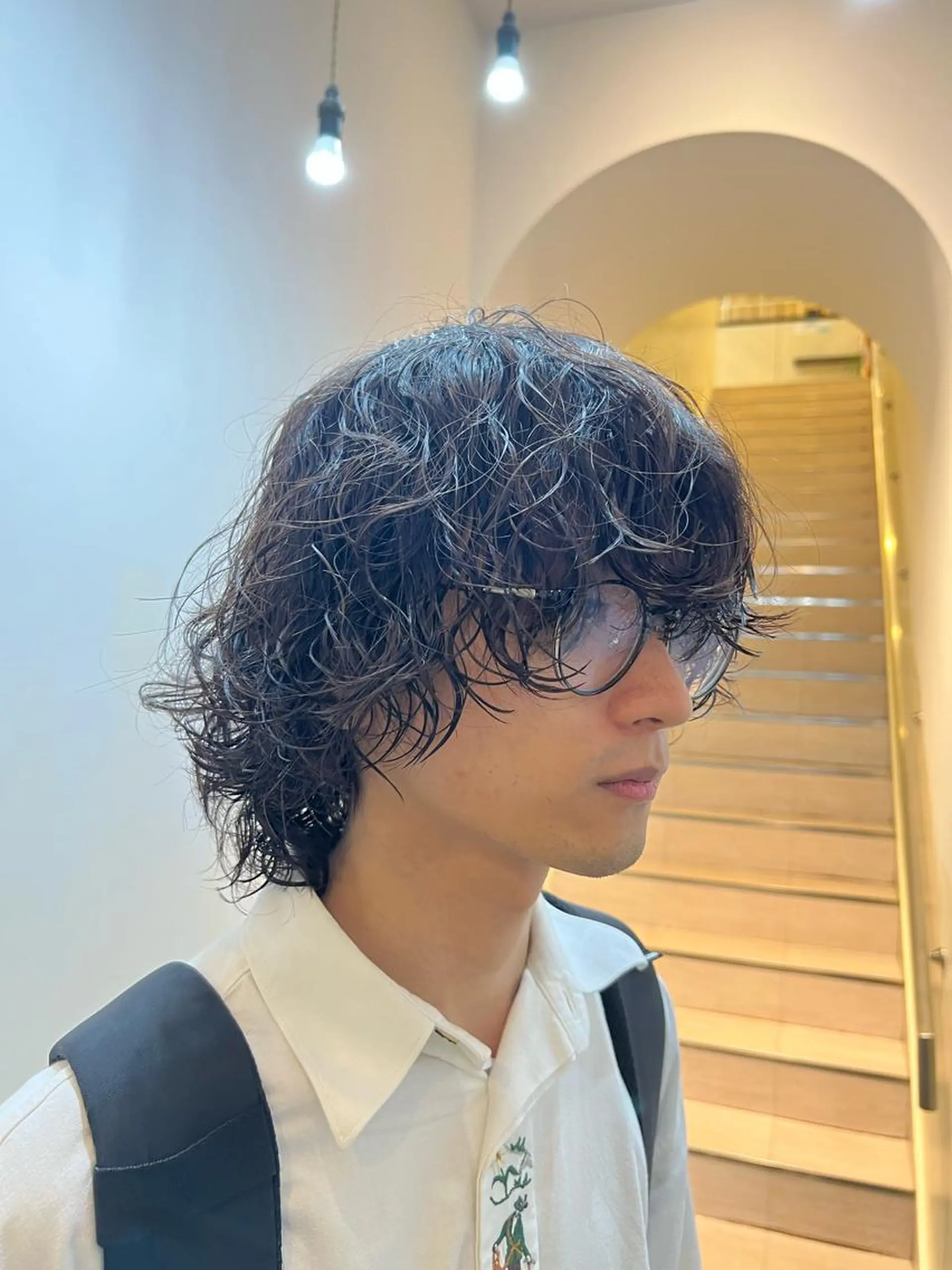ミディアム メンズパーマ 岩成健志郎のヘアスタイル