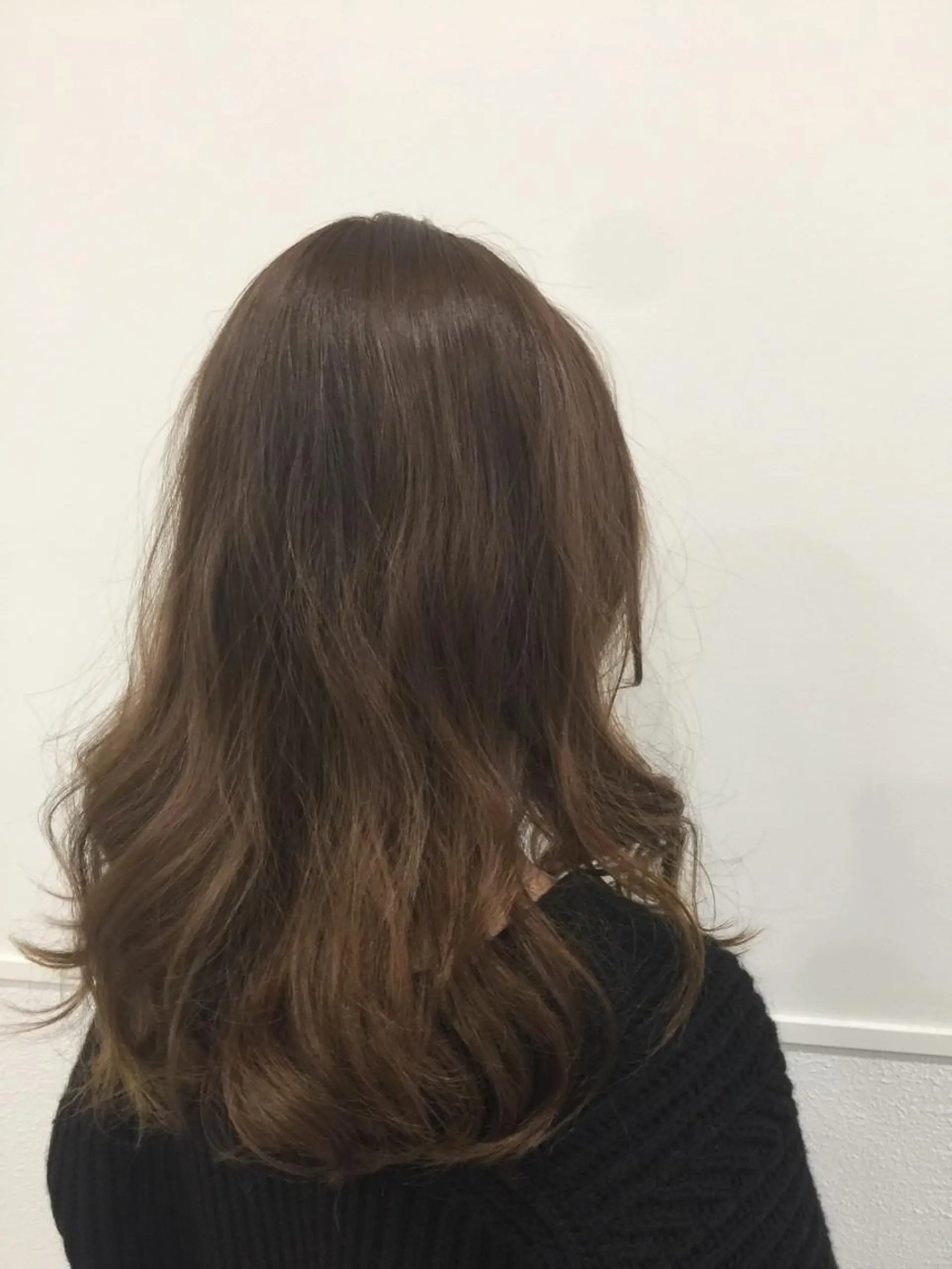 セミロング カラー アッシュ ピンクカラー カット ヘアカラー トリートメント WHITE所属・WHITE 田中智之のヘアスタイル