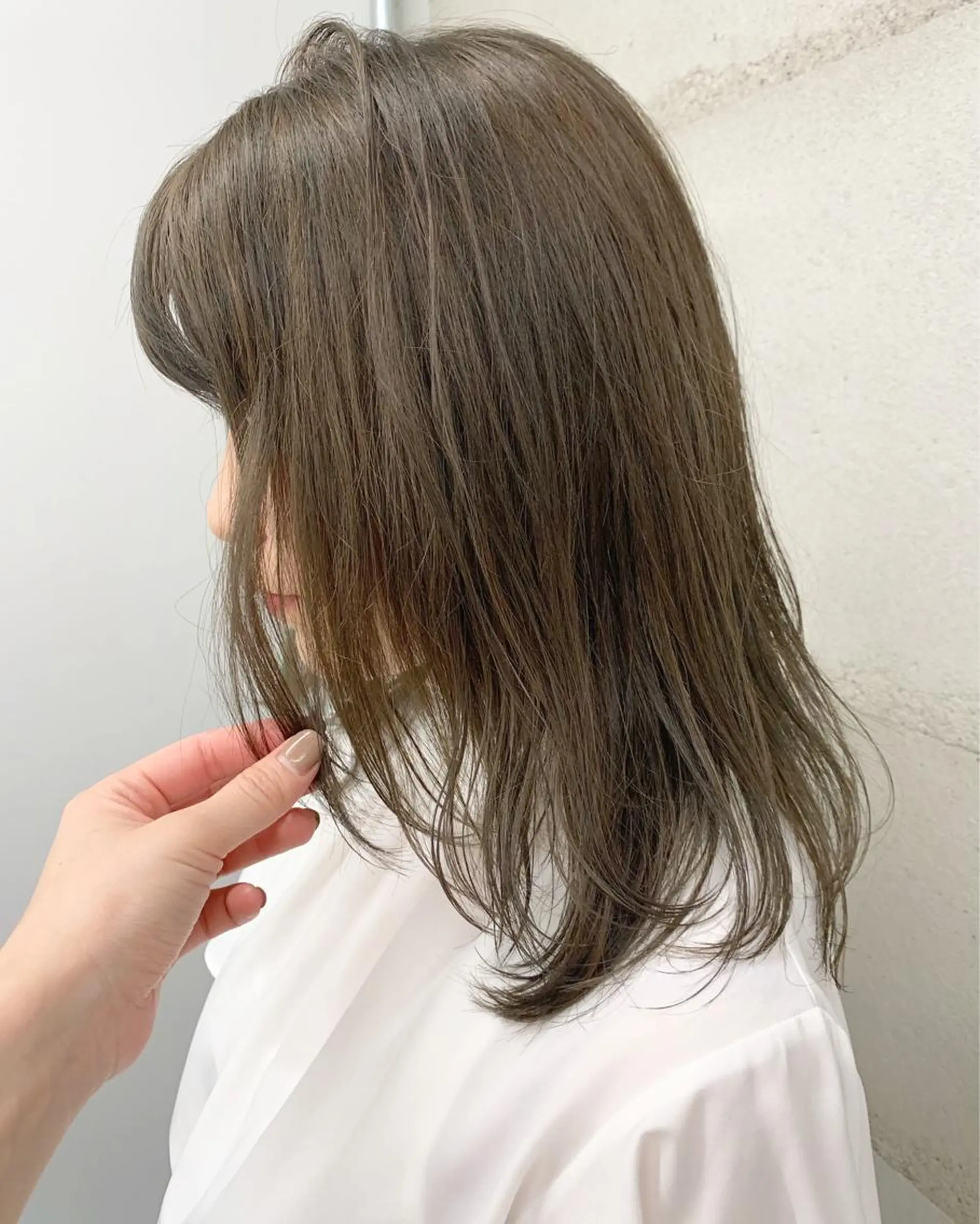 セミロング 透明感/オリーブ/ グレージュ/YUKAのヘアスタイル