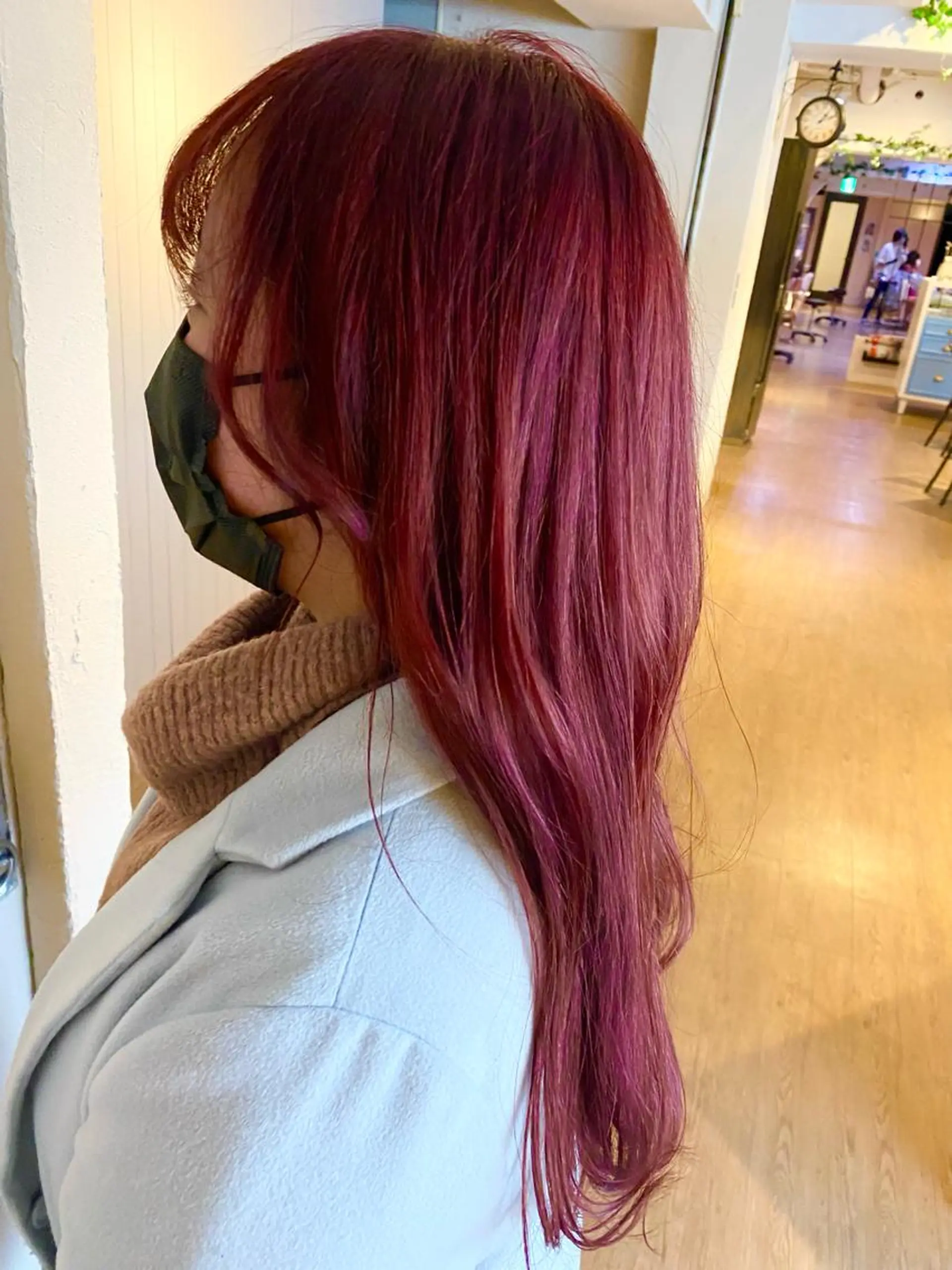 ロング カラー 堀岡 さやかのヘアスタイル