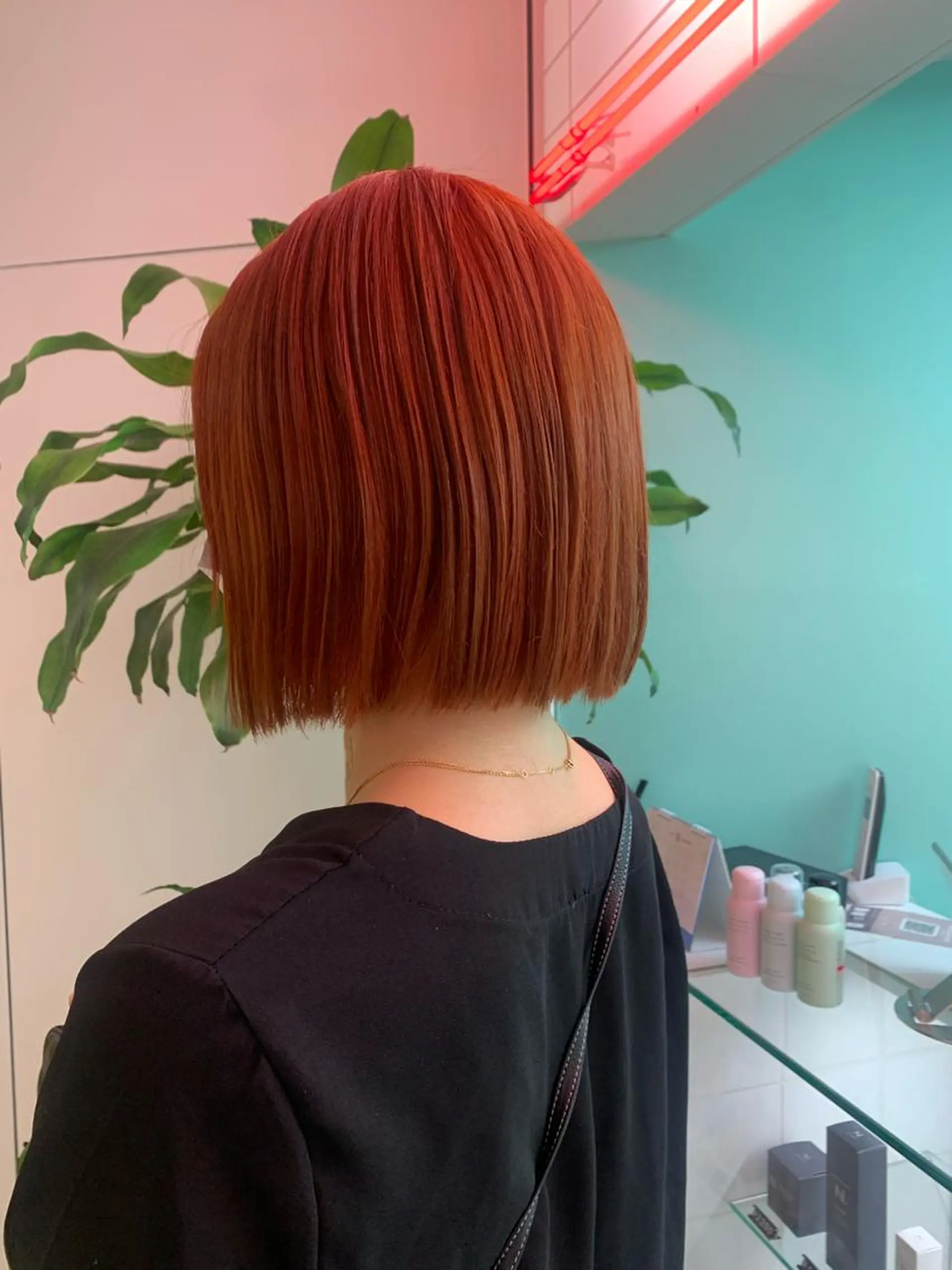 ショート カラー ヘアアレンジ 🧨ブリーチー×ボブ レイヤー💎じゅえるのヘアスタイル