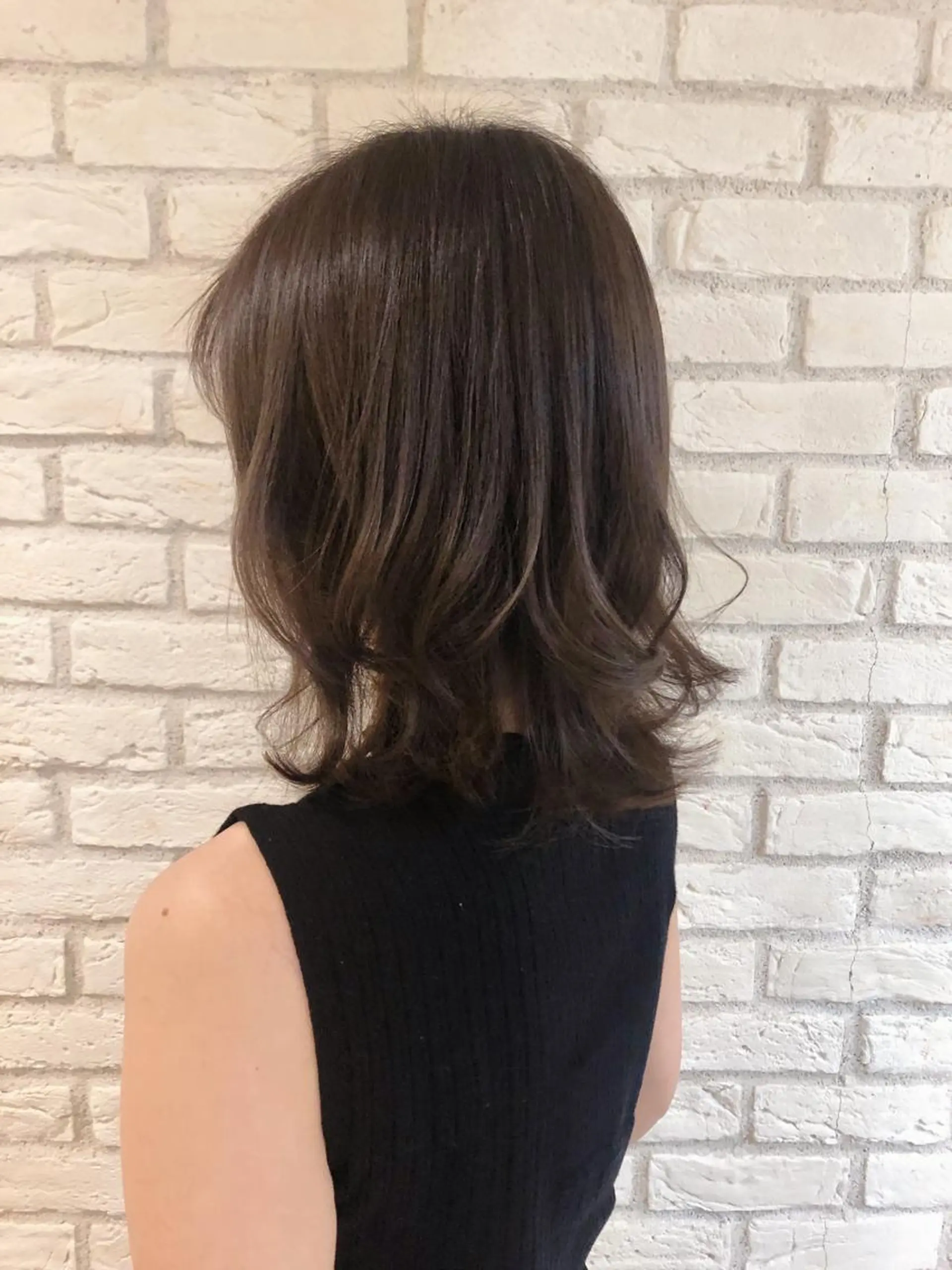 ミディアム カラー グレージュ ヘアカラー トリートメント 清水 有実子のヘアスタイル