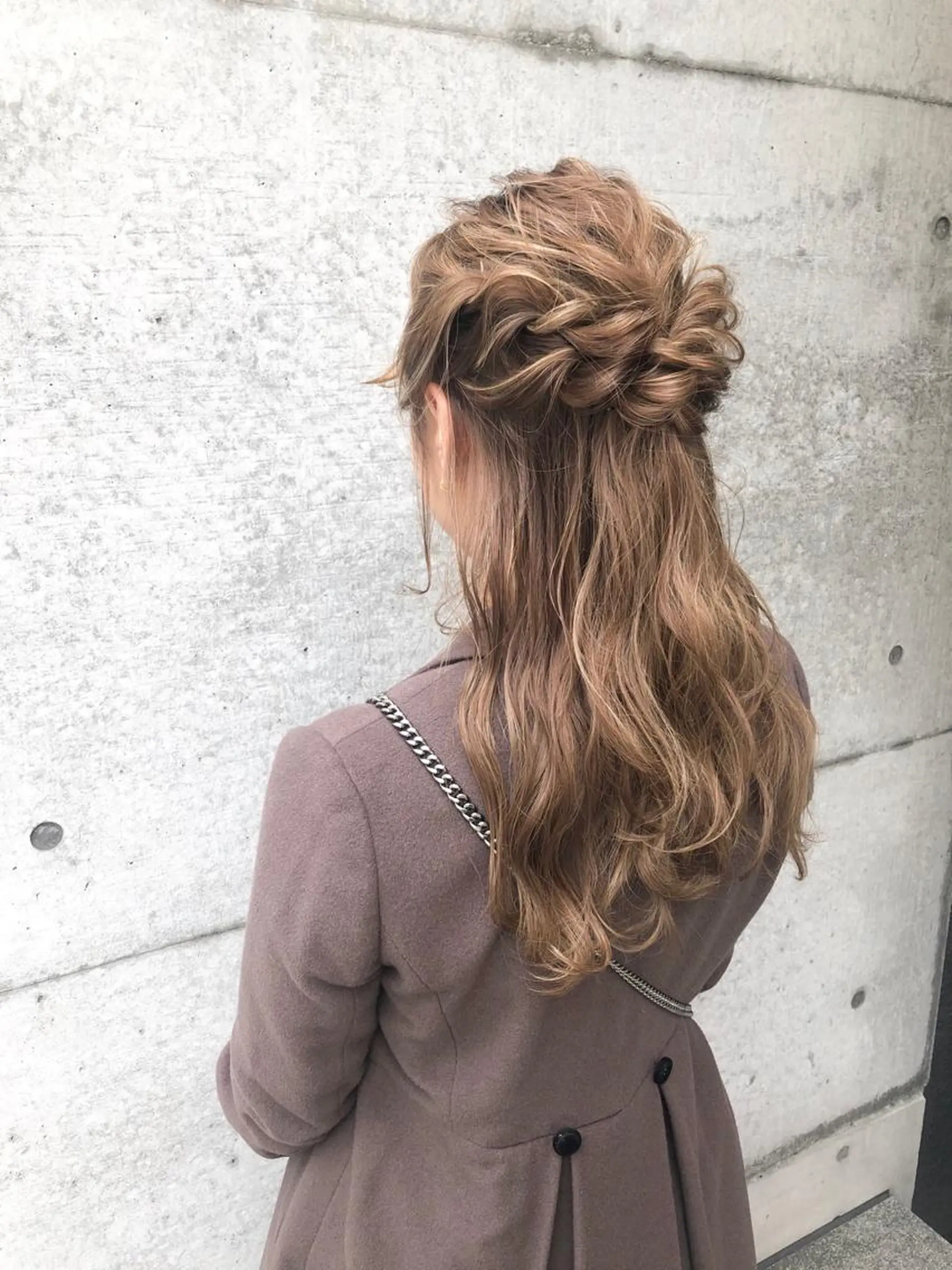 ロング カラー ヘアアレンジ ハーフアップ ヘアセット clomus所属・YUKA艶髪 🌸寛ぎ部屋のヘアスタイル