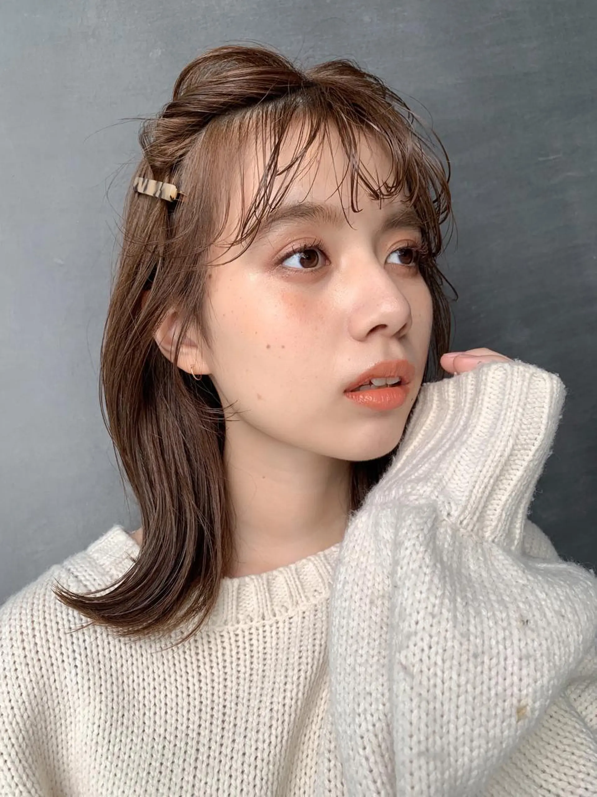 ミディアム カラー パーマ ヘアアレンジ ミディアムパーマ ベージュカラー 簡単アレンジ カット トリートメント ヘッドスパ ヘアセット 顔周りカット/アレン ジ/カラー小野寺紗良のヘアスタイル