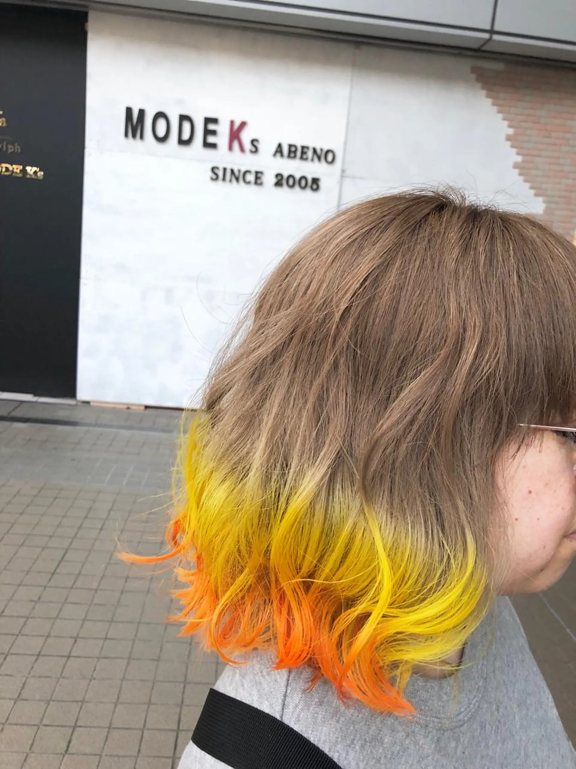 ミディアム カット ヘアカラー トリートメント SHAFT Ieiriのヘアスタイル