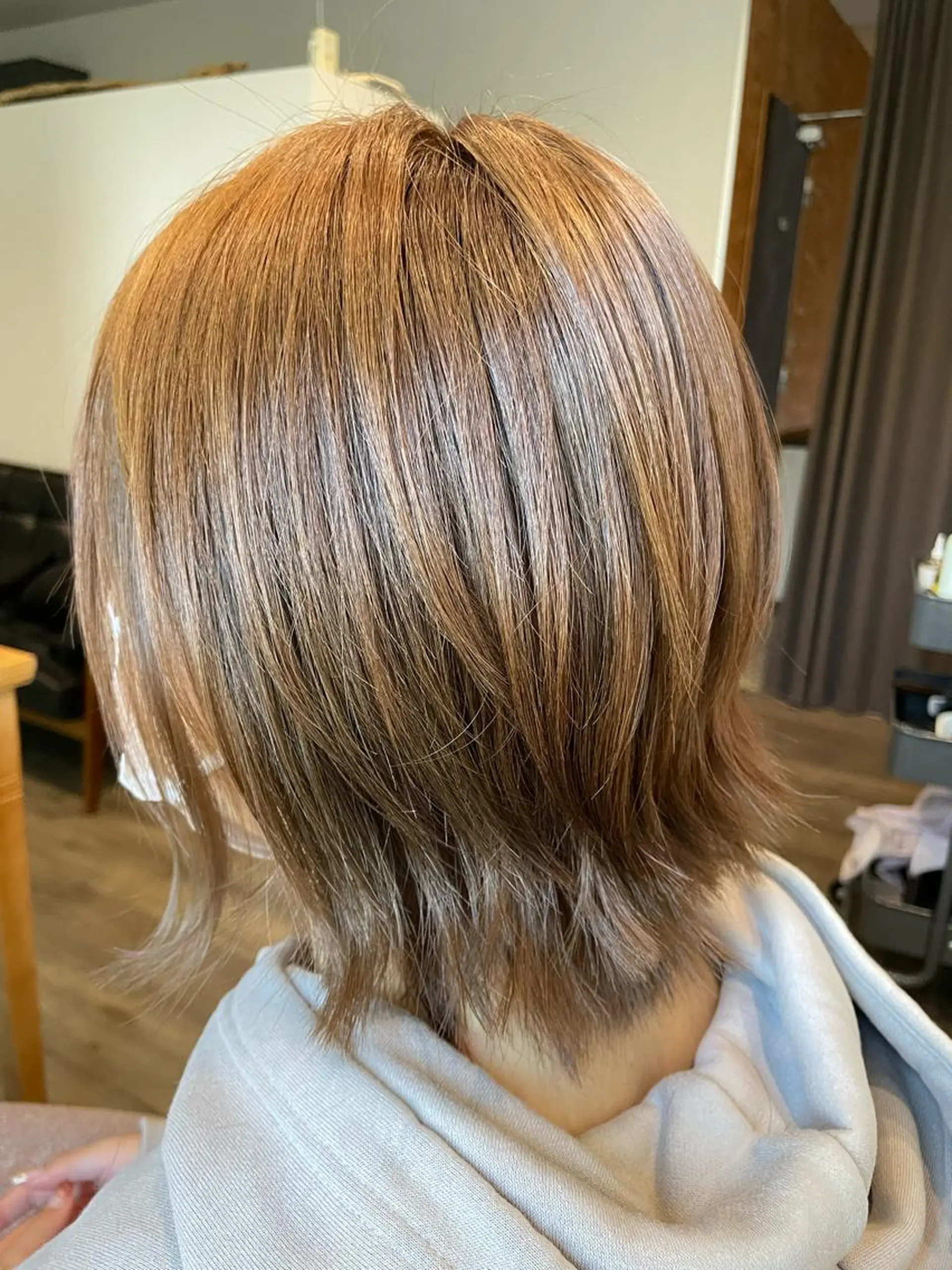 ミディアム アッシュ ボブ くびれヘア ALBELY  hair&spa 浜松上島店所属・髪質改善 菊池紳吾のヘアスタイル