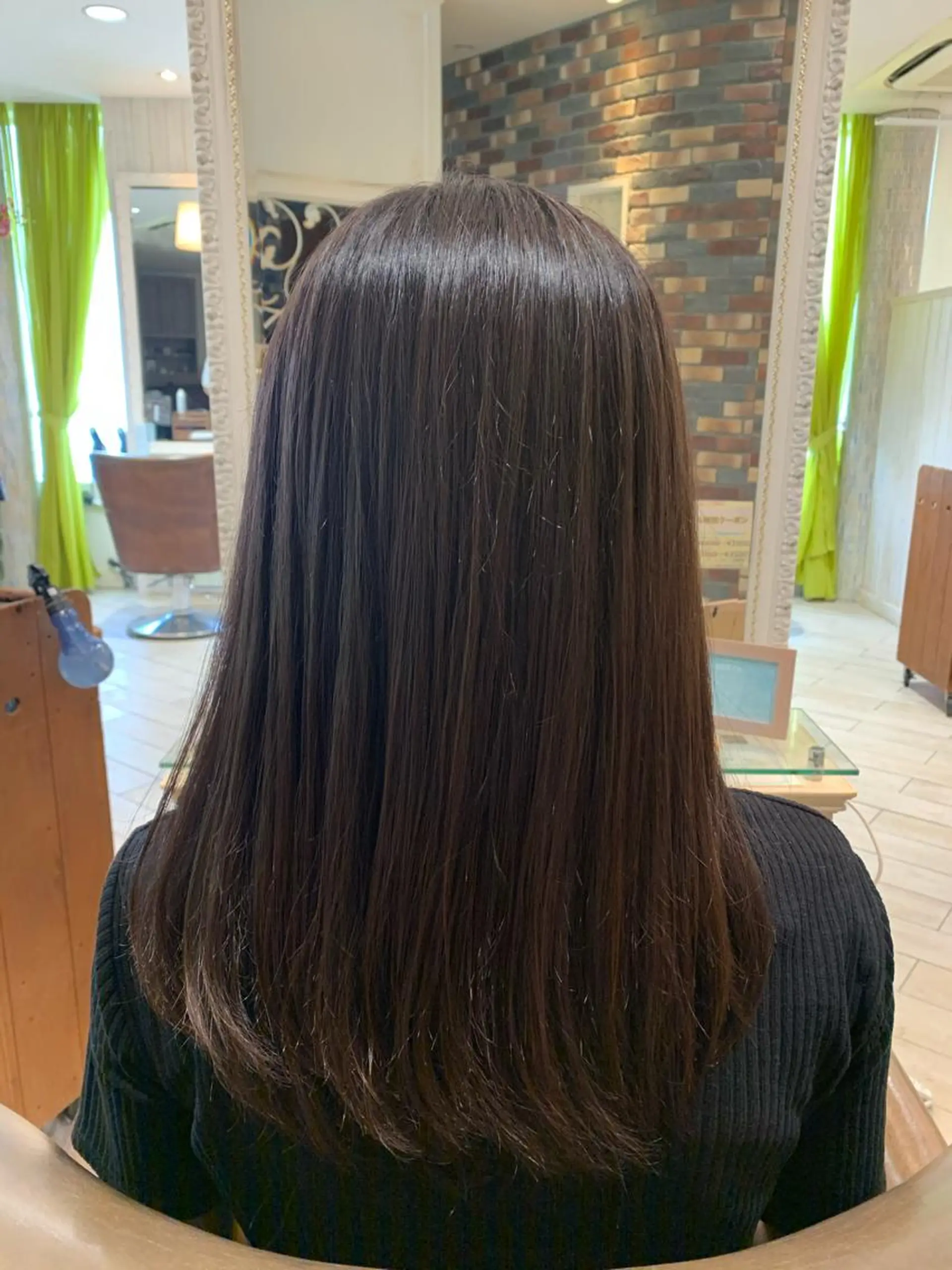 セミロング カラー パーマ カット 増渕 駿介のヘアスタイル