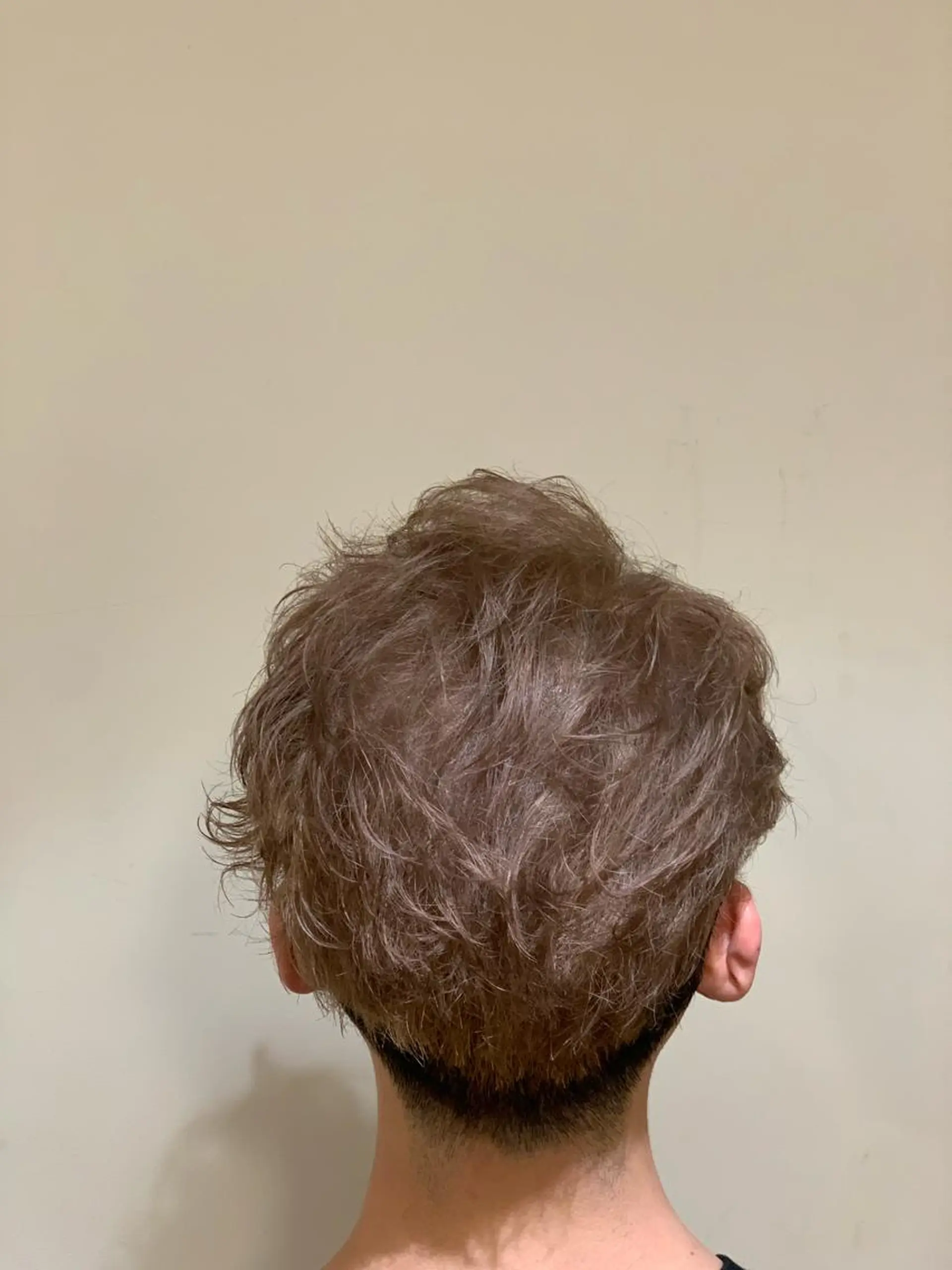 ショート カラー メンズ メンズブリーチ ブリーチ ヘアカラー sky亀戸所属・✨ホワイトカラー✨ ホワイトブリーチ✨のヘアスタイル