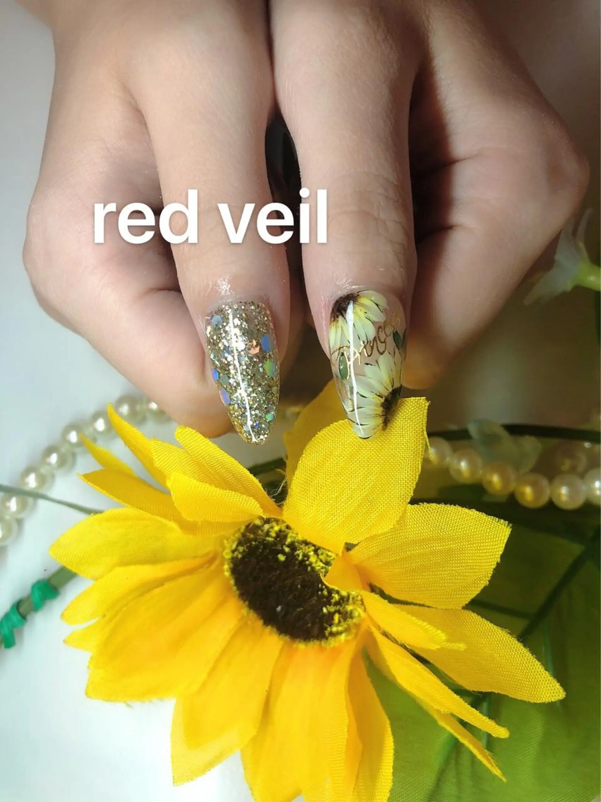 ミディアム ネイル ハンドネイル 長さ出し専門 nynaのネイルデザイン