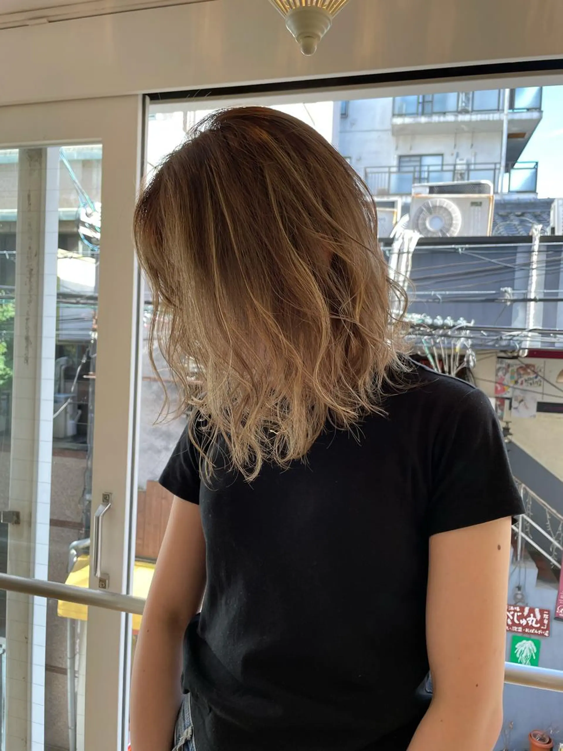 ミディアム カラー グラデーションカラー ハイライトカラー ハイライト カット ヘアカラー トリートメント Tao所属・藤川 大智のヘアスタイル