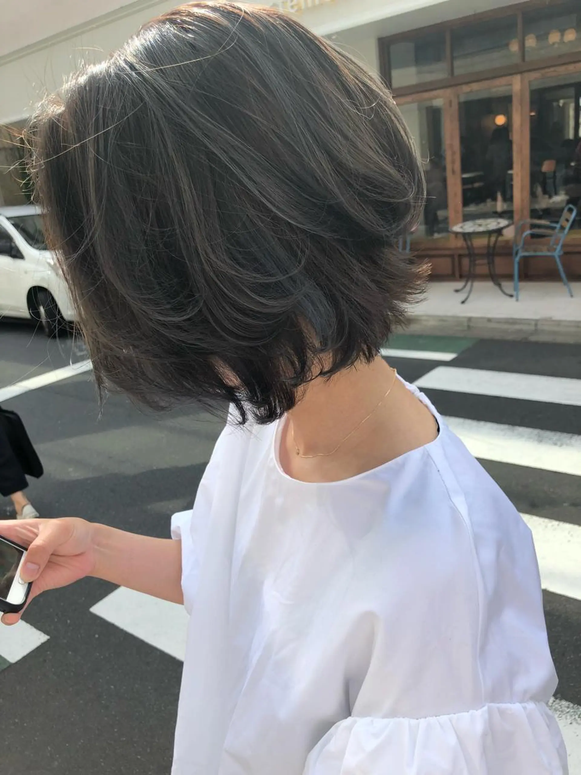 ミディアム カラー THE DAY所属・AKI HASHIMOTOのヘアスタイル