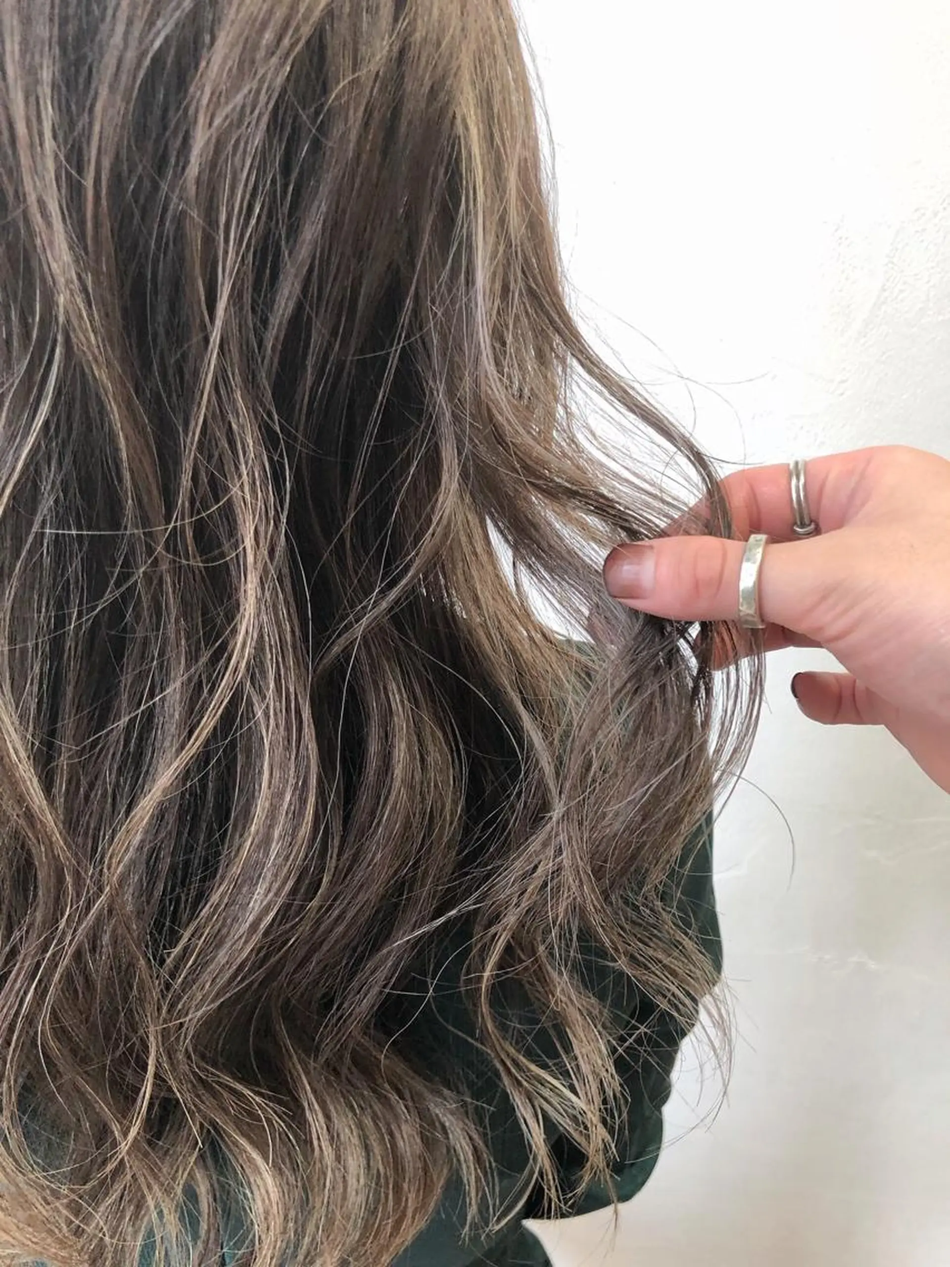 ミディアム カラー ハイライトカラー ハイライト メンズカット特化柏駅 徒歩3分LOUのヘアスタイル