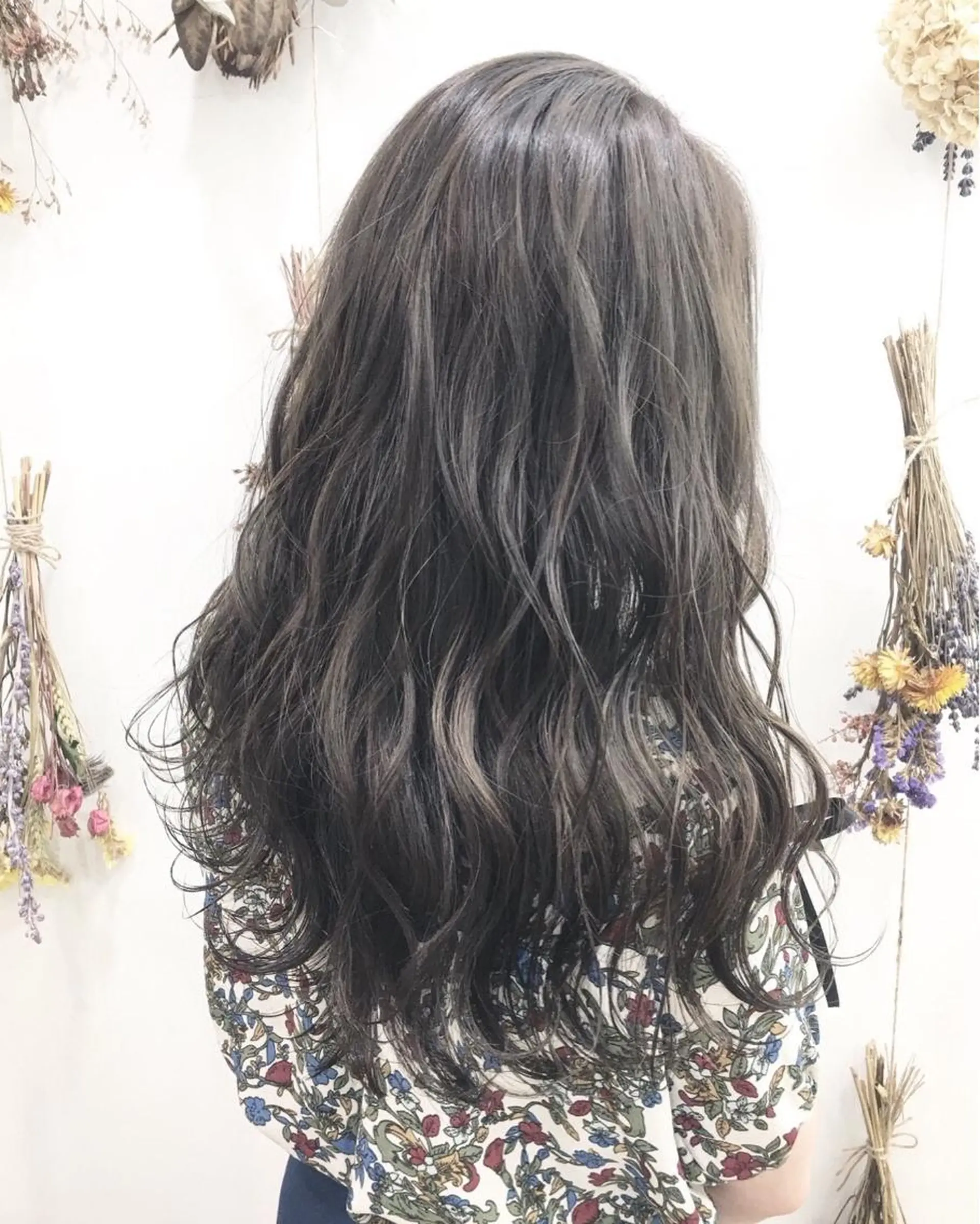 ロング 大人透明感艶カラー 寺田稜のヘアスタイル