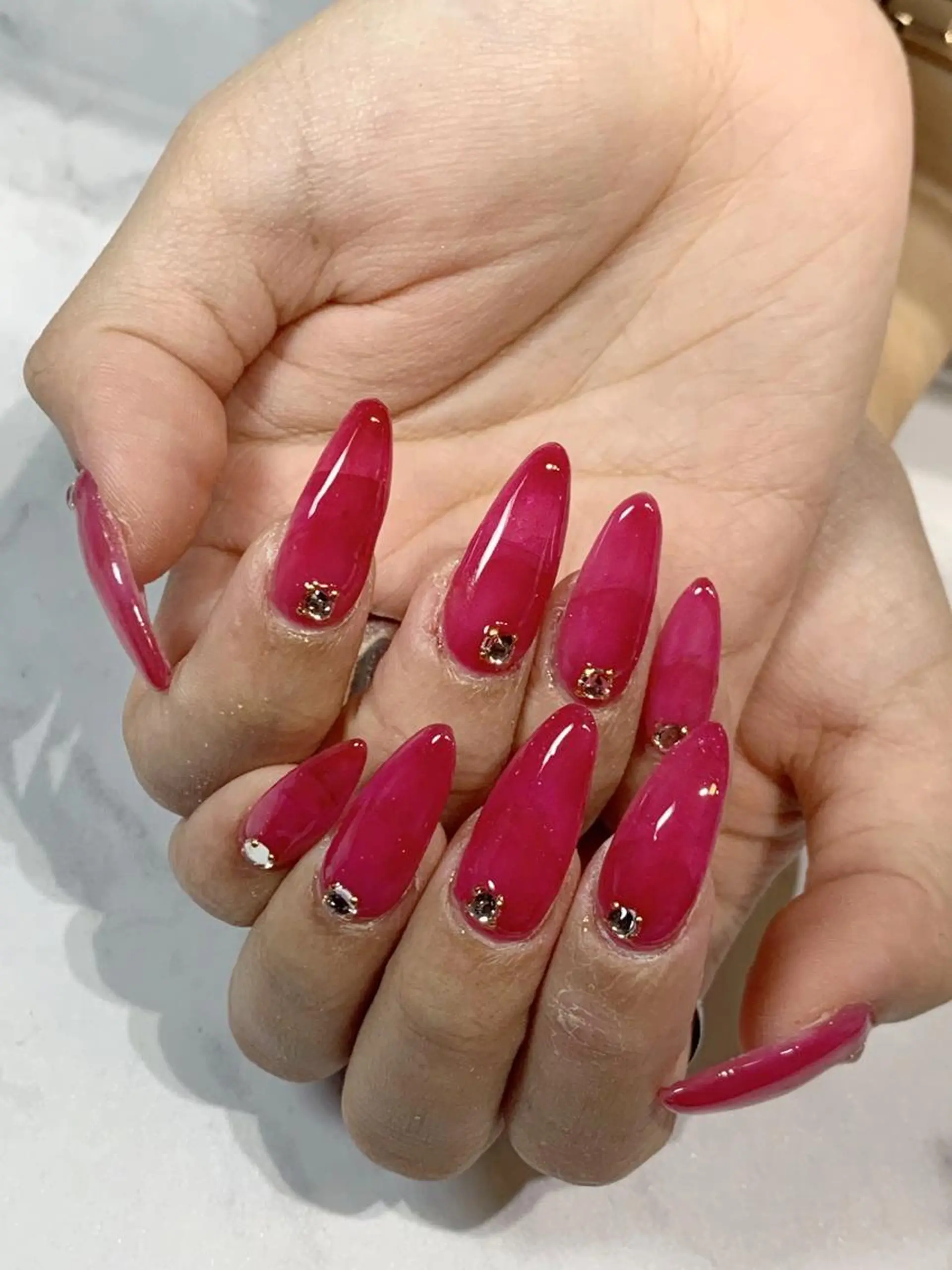 ネイル ロングネイル YUN 💅のネイルデザイン