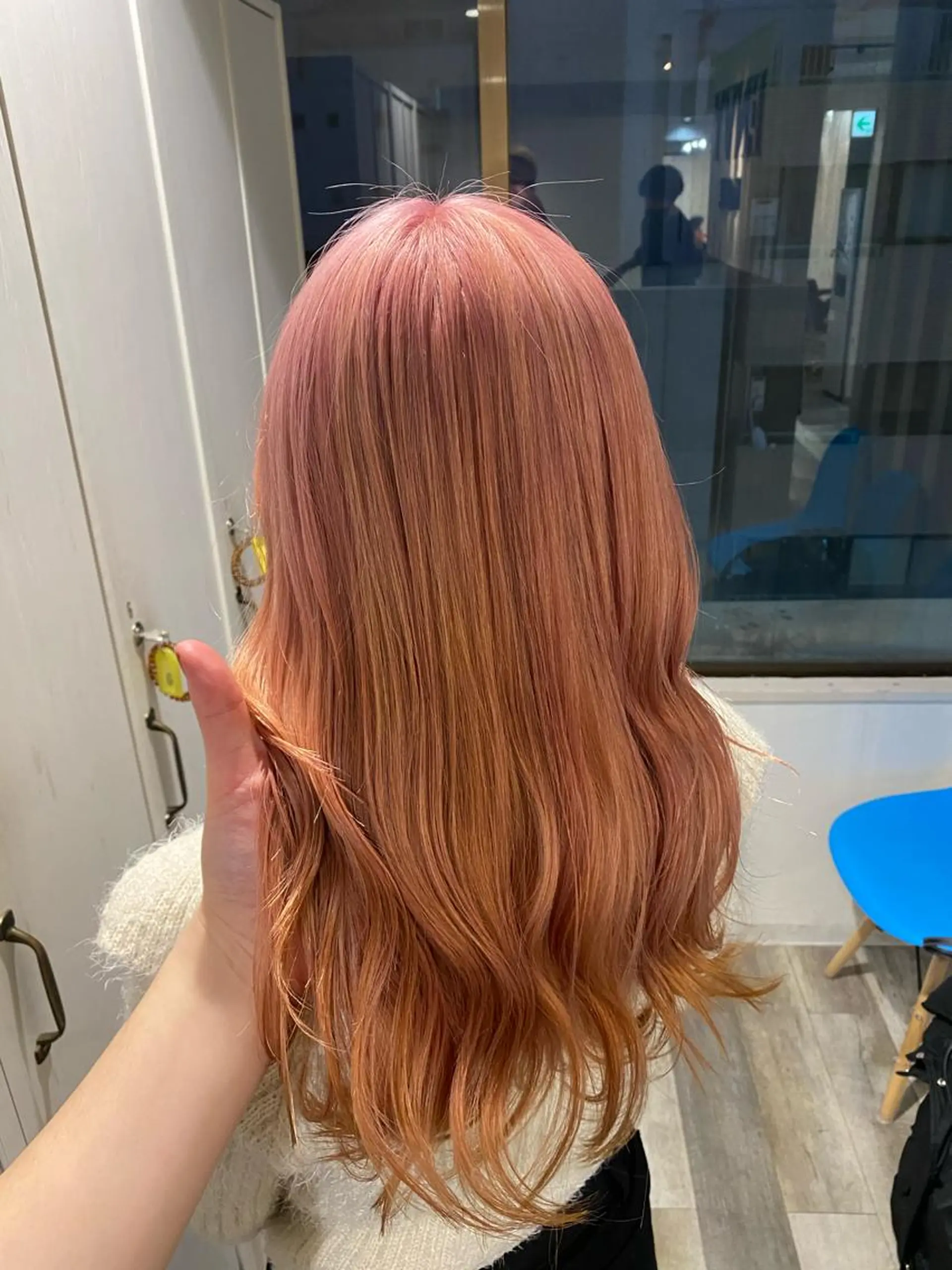 ロング カラー ピンクカラー 縮毛矯正とレイヤー カット/杉村凜汰郎のヘアスタイル