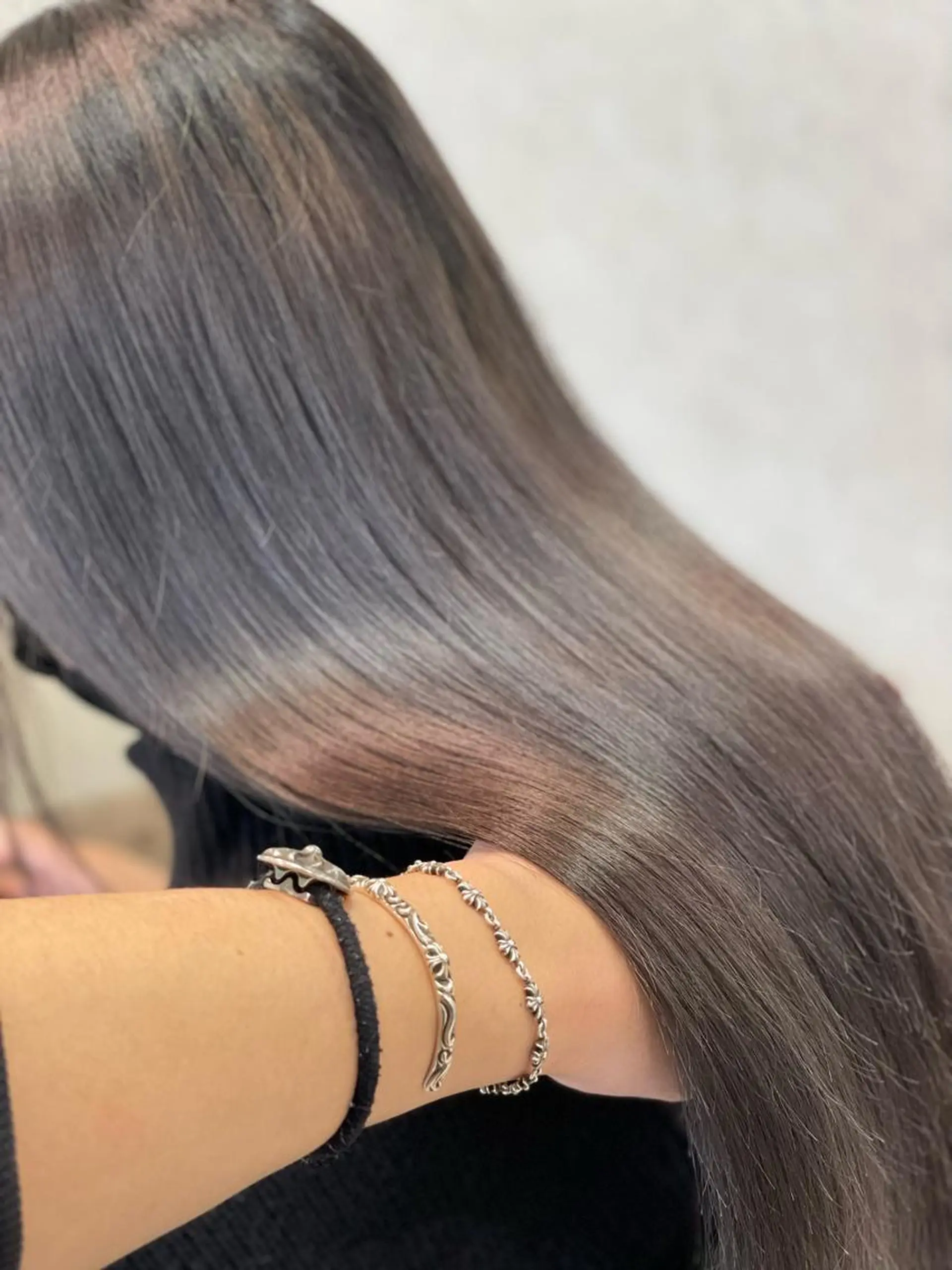 セミロング カラー ヘアアレンジ ブリーチ ケアブリーチ ダブルカラー イルミナカラー 髪質改善 カット ヘアカラー トリートメント 髪質改善×ハイトーン 中田啄也のヘアスタイル