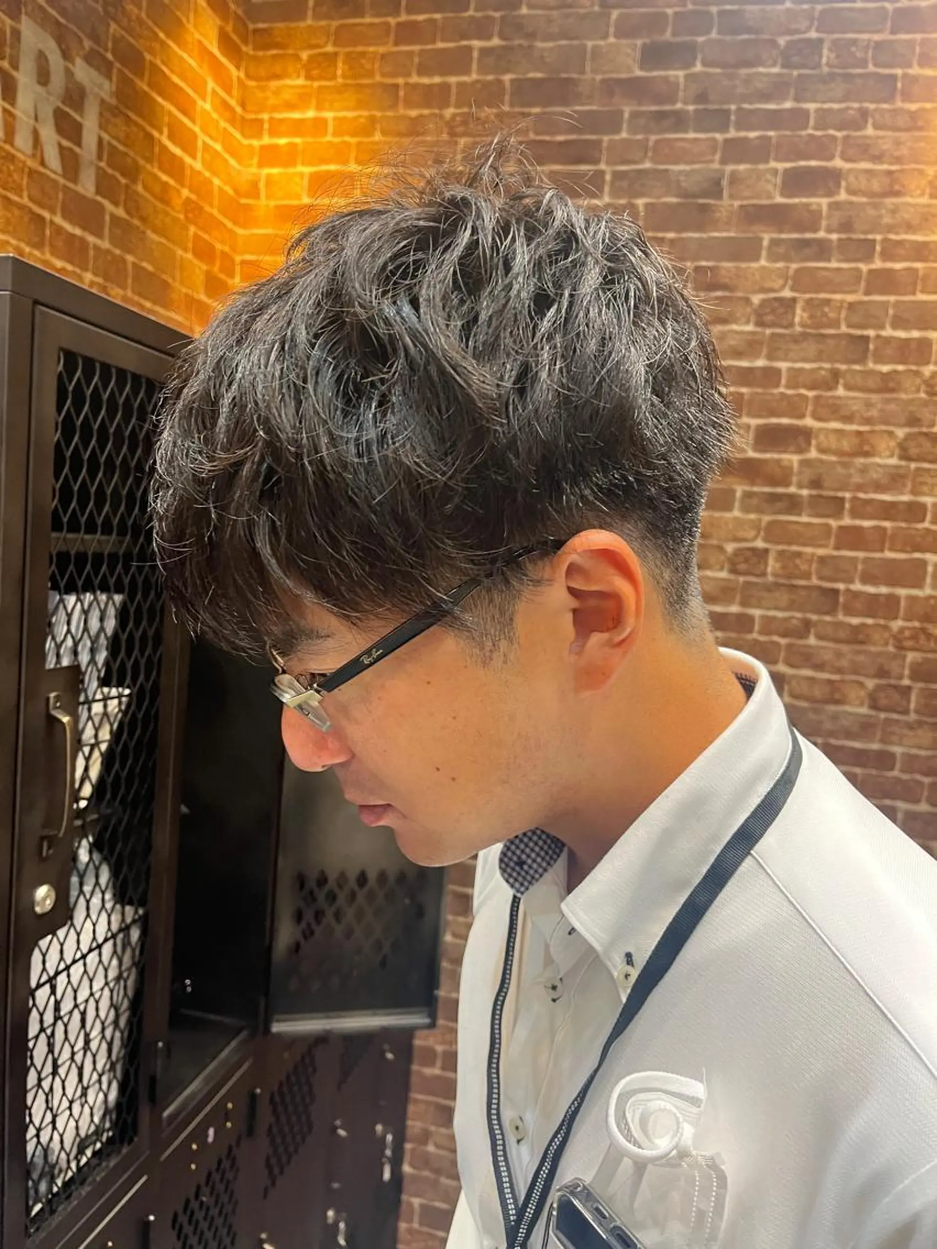 ミディアム メンズ ミディアムパーマ メンズパーマ ケアカラー ピンクブラウン 外国人風カラー カット パーマ times salon名駅所属・久木原 ゆりのヘアスタイル