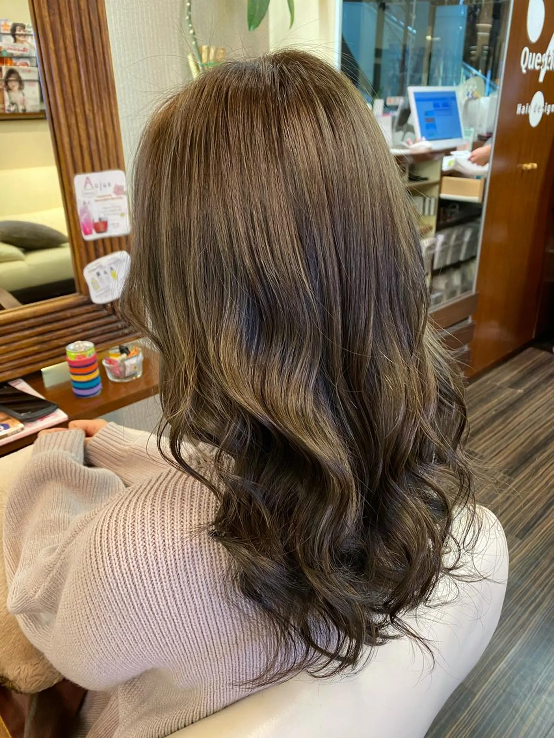 セミロング カラー ヘアアレンジ カット ヘアカラー トリートメント 加藤 瑠美のヘアスタイル