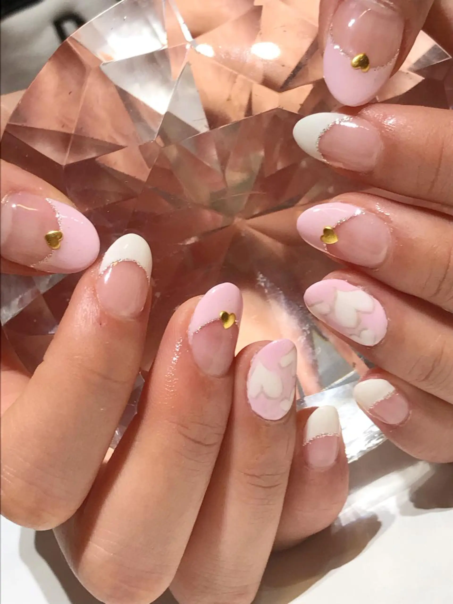 ネイル フレンチネイル ハート YUN 💅のネイルデザイン
