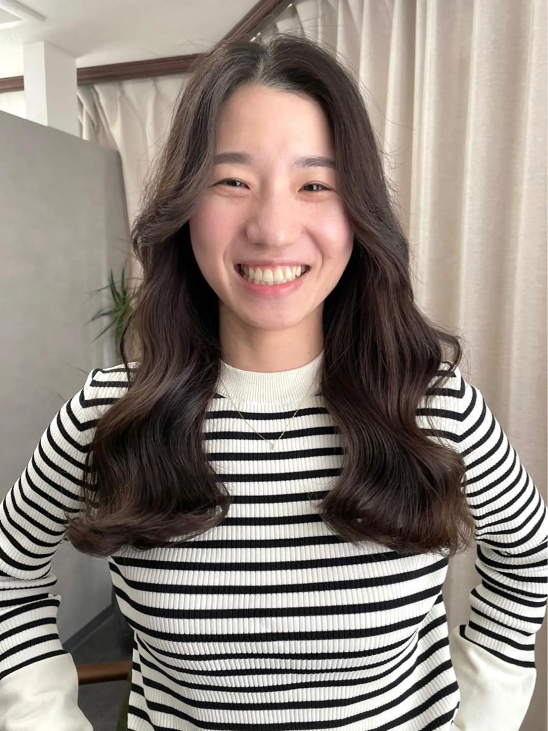 ロング 韓国風ヘア カット favietta所属・中村 友美のヘアスタイル