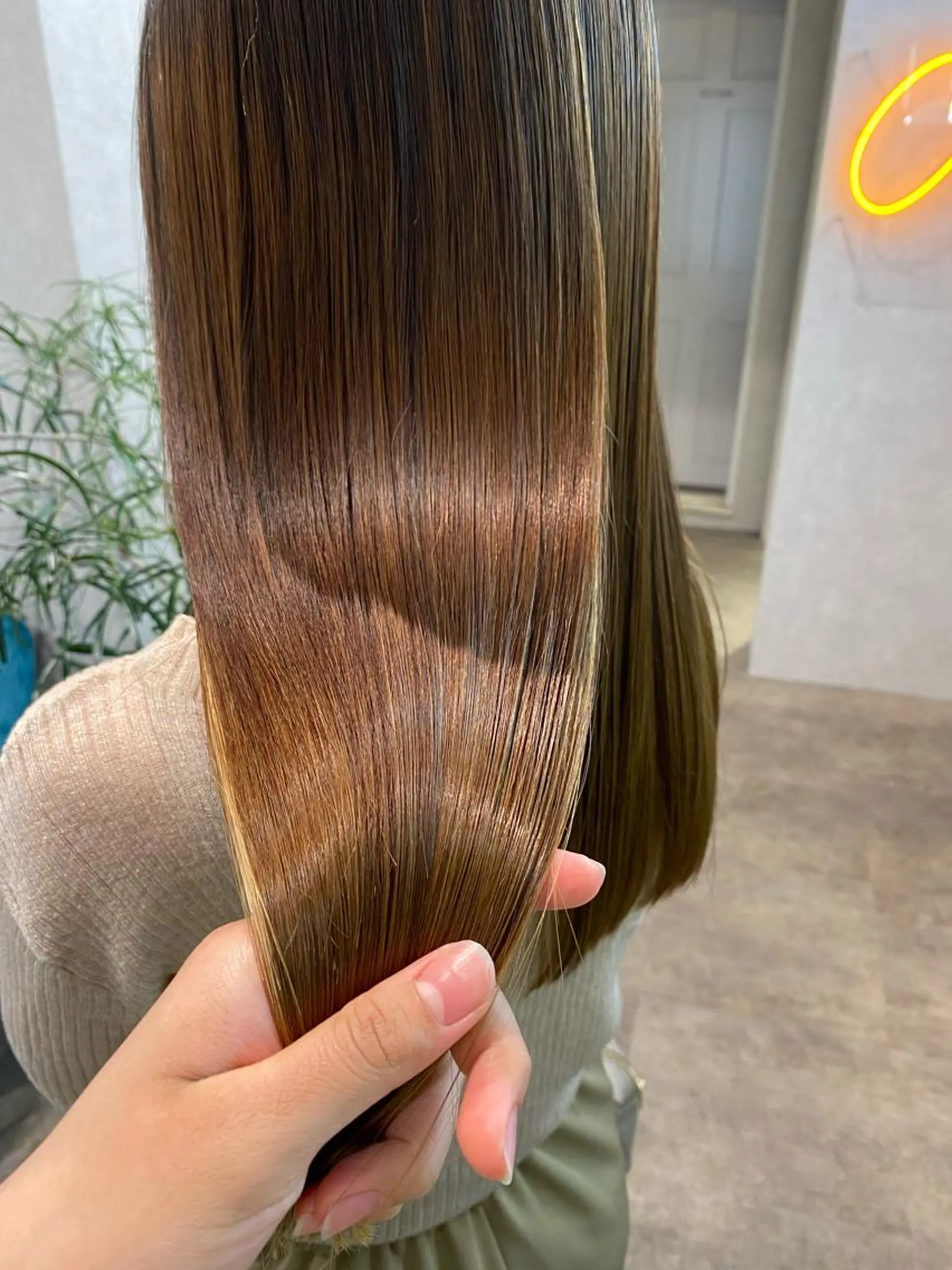 セミロング カラー ヘアアレンジ XENA表参道 MIKUのヘアスタイル