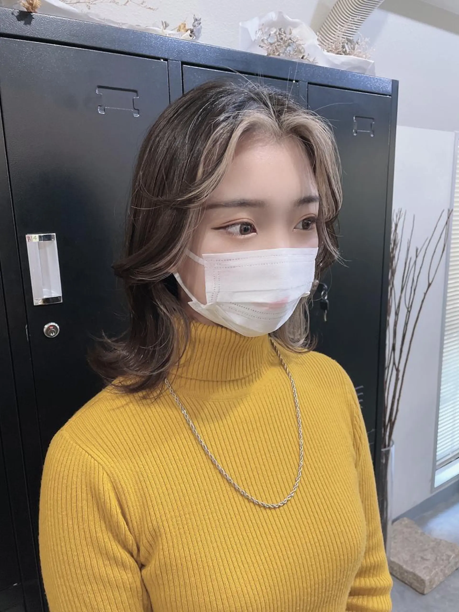 ミディアム カラー ヘアアレンジ ワンホンヘア 韓国ヘア🖤 YURINAのヘアスタイル