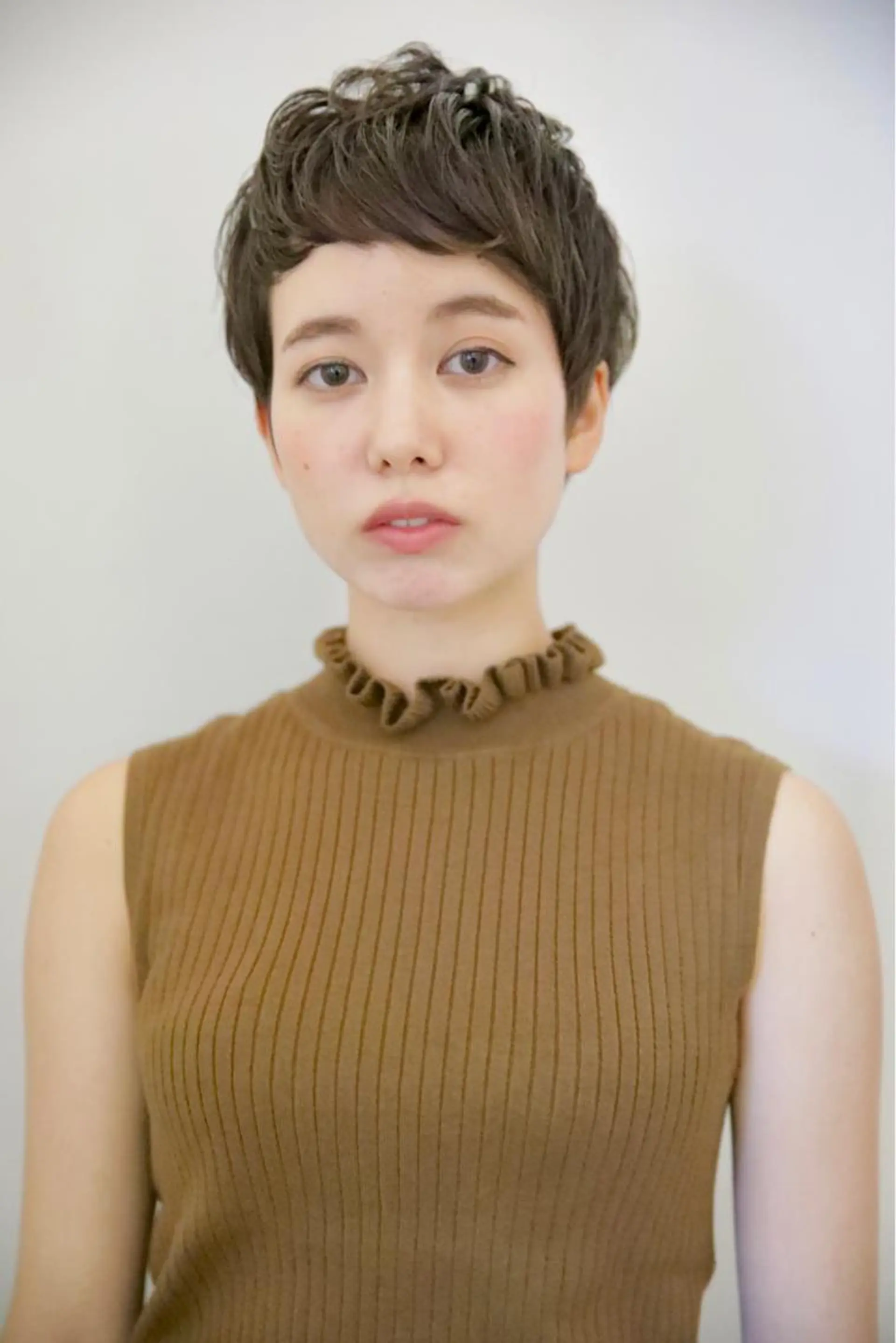 ショート カラー ブラウンカラー マットブラウン トリートメント 山下 直人のヘアスタイル