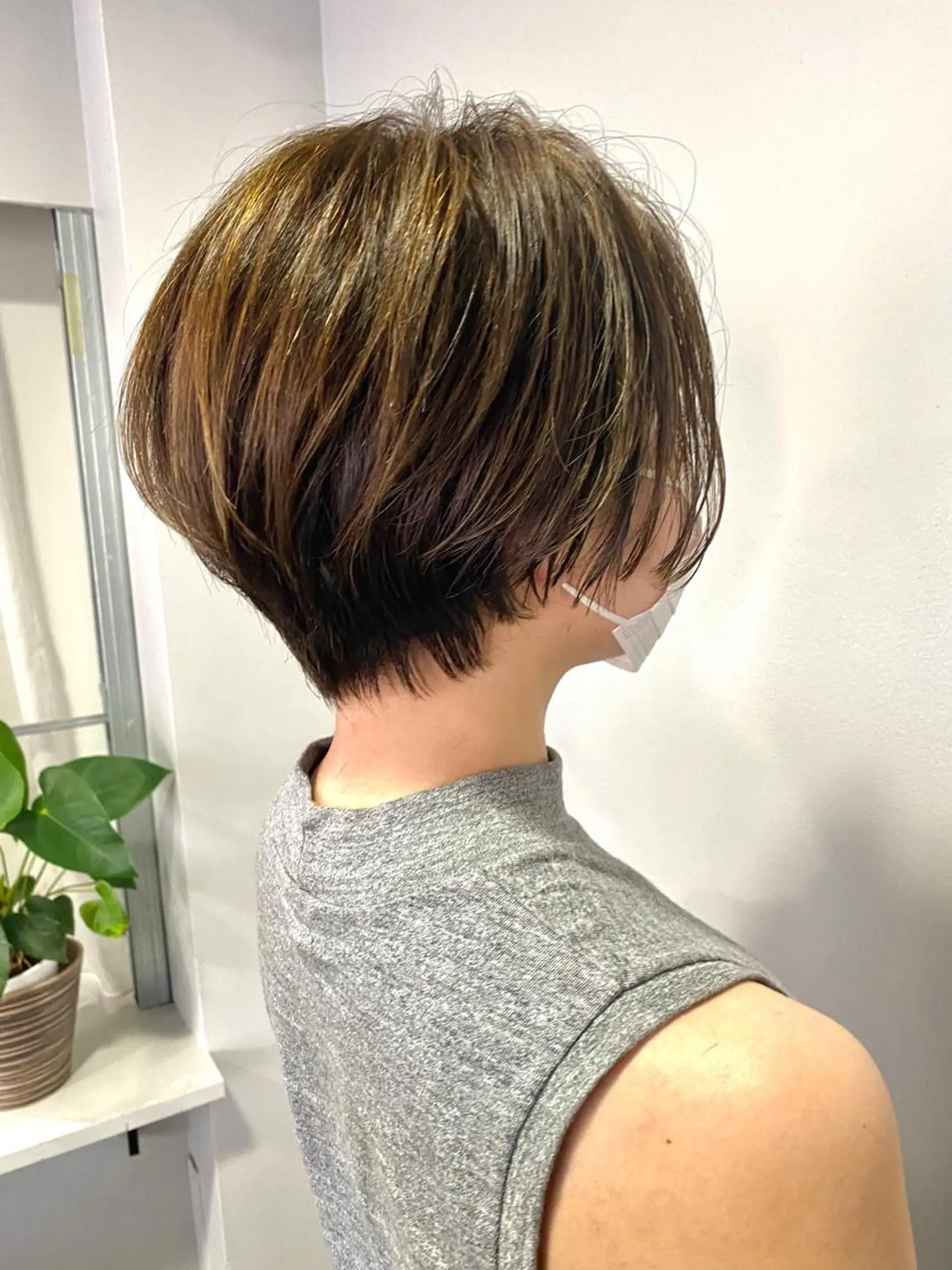 ショート 【レイヤーカット】 関根【コテ巻パーマ】のヘアスタイル