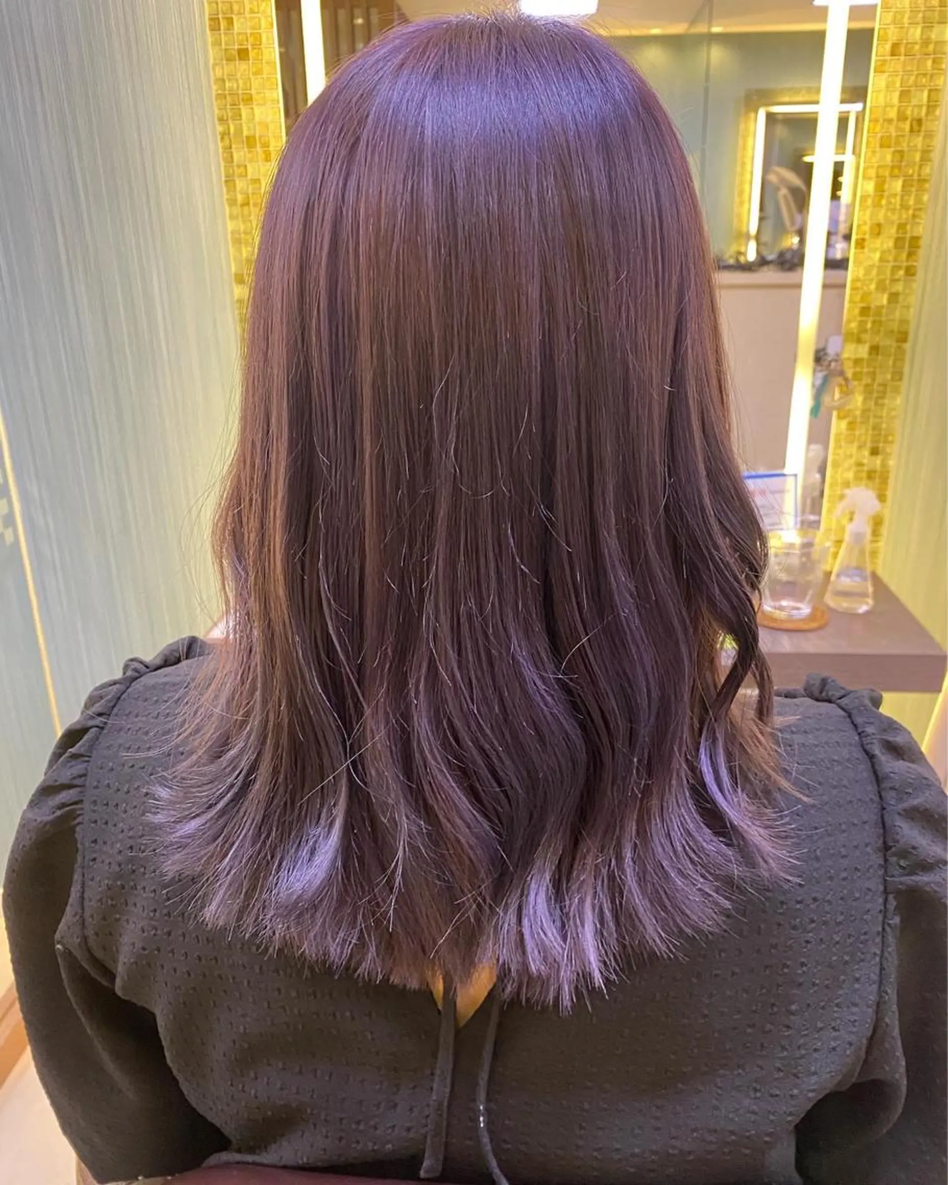 セミロング カラー ✨垢抜け✨3Dカラー 山本美侑のヘアスタイル