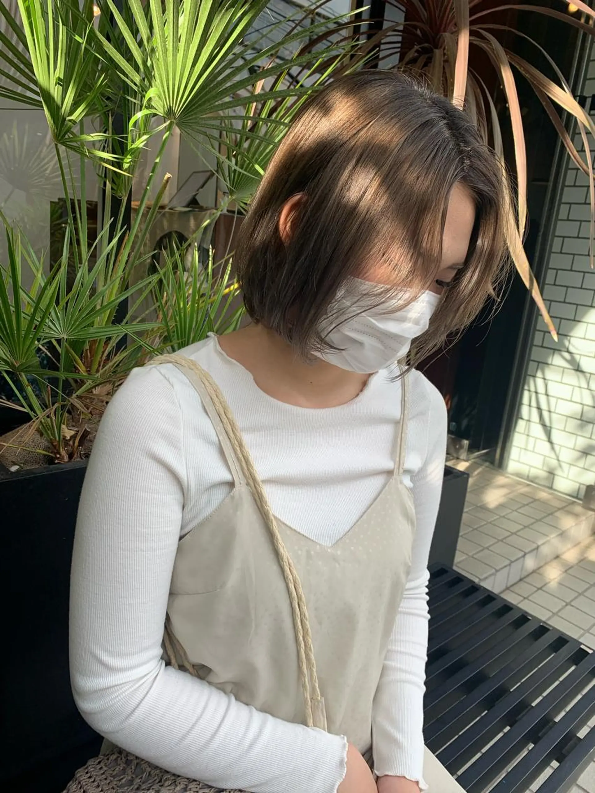 ショート カラー ブリーチ ケアブリーチ グレージュ アイスグレージュ 柔らかブラウン/顔周 りレイヤー♡ユウシのヘアスタイル