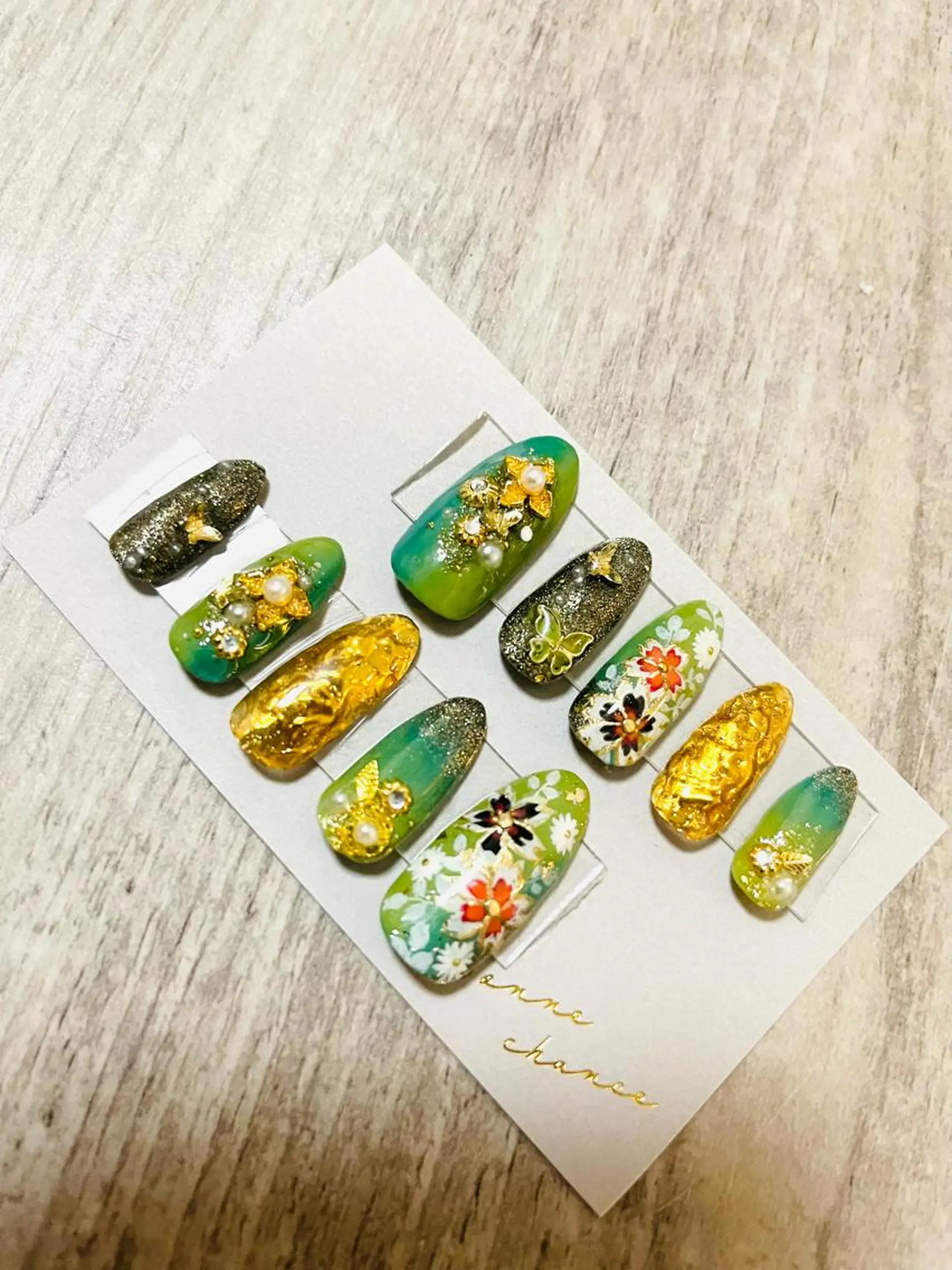 ネイル ハンドネイル 安藤 Charlotteのネイルデザイン