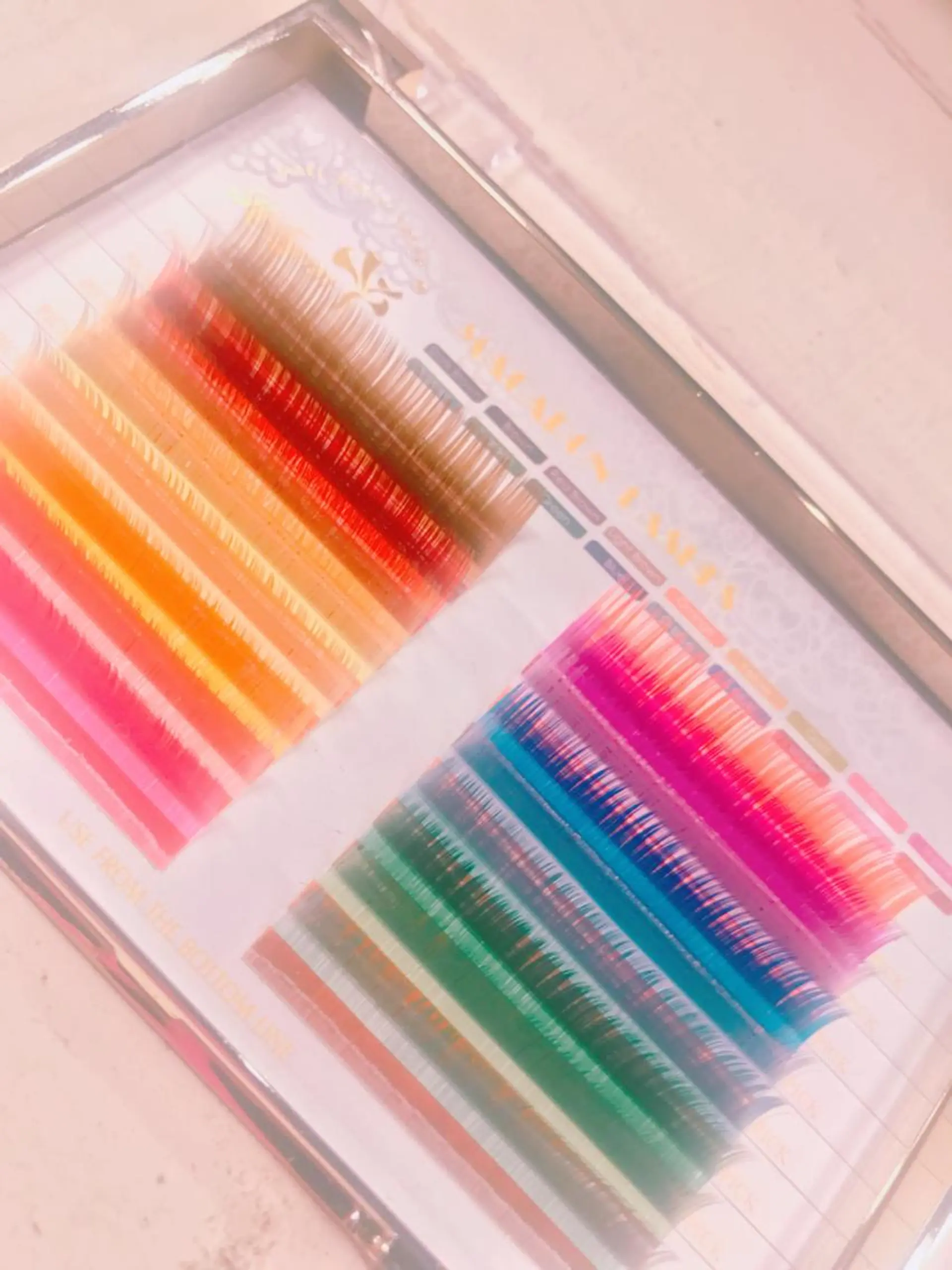 マツエク・マツパ カラーマツエク 指名支持率NO.1 スタイリストのヘアスタイル