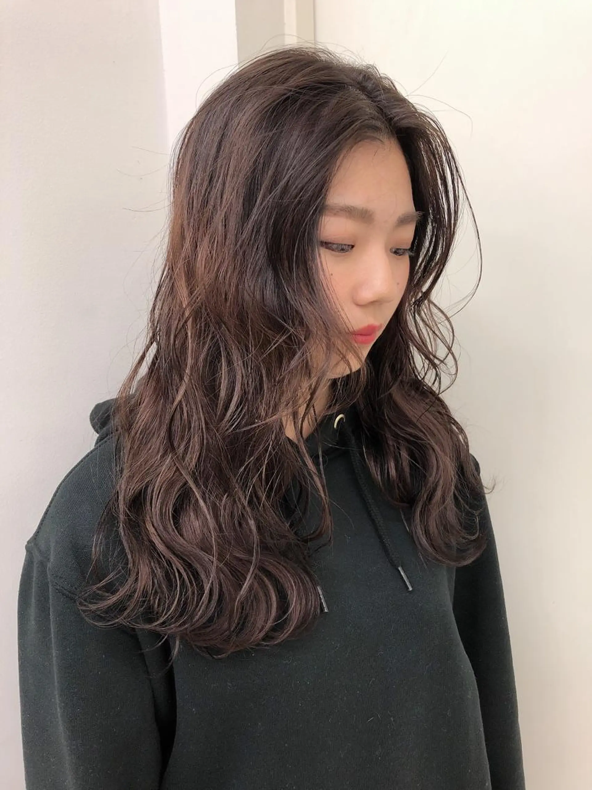 ロング カラー 安藤 佑衣のヘアスタイル