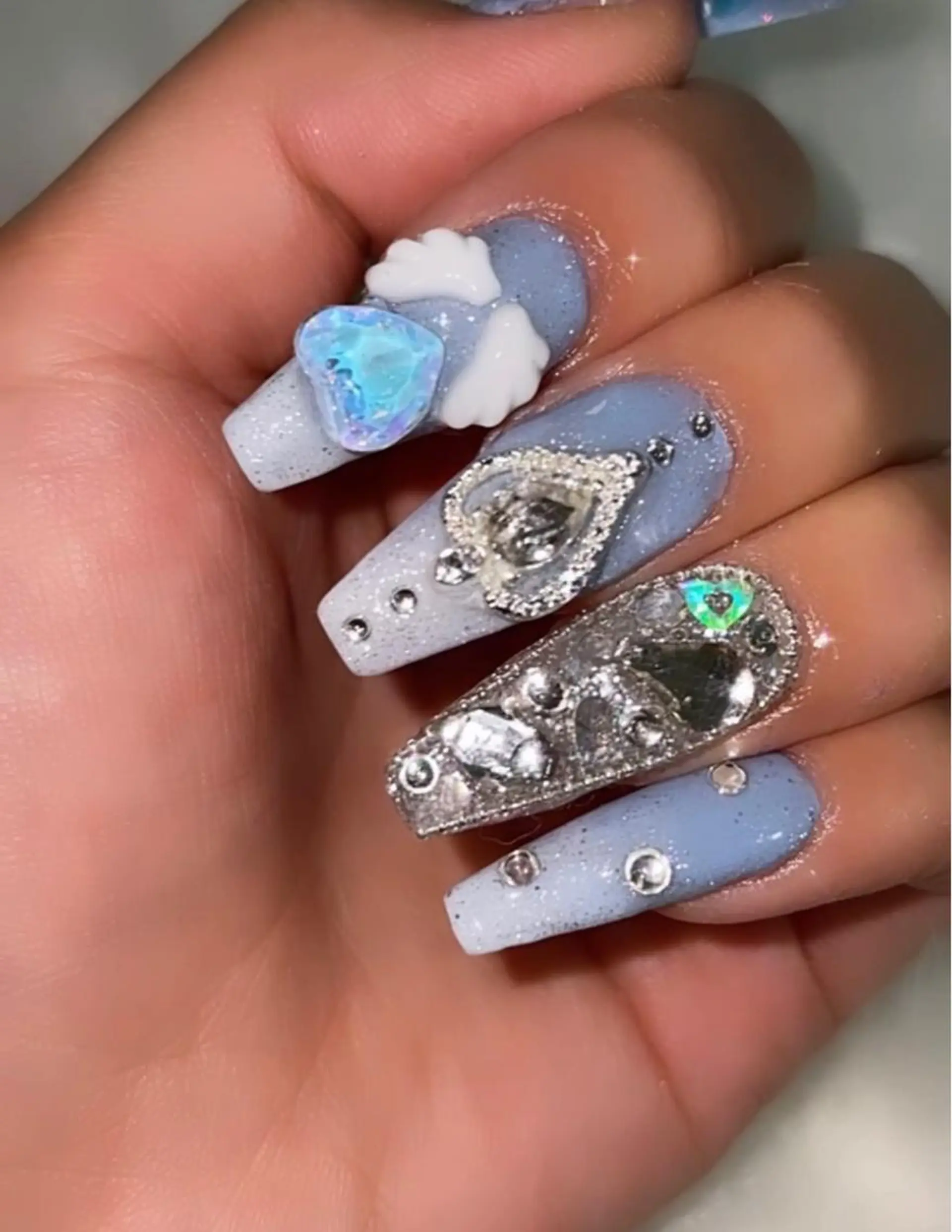 ネイル 高草木 桃香のネイルデザイン