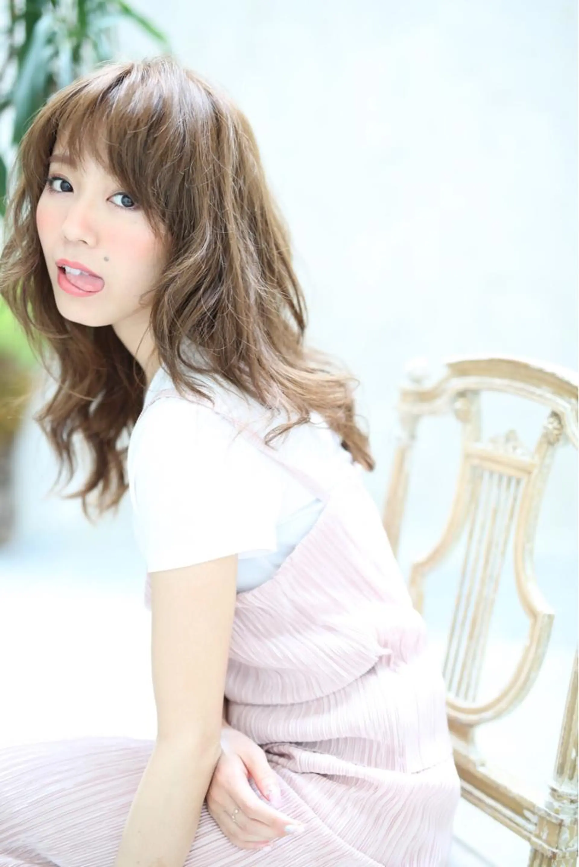 ミディアム セミロング ロング カラー パーマ ハイライトカラー イルミナカラー ハイライト レイヤーカット 小顔カット✨ 透明感カラーのヘアスタイル