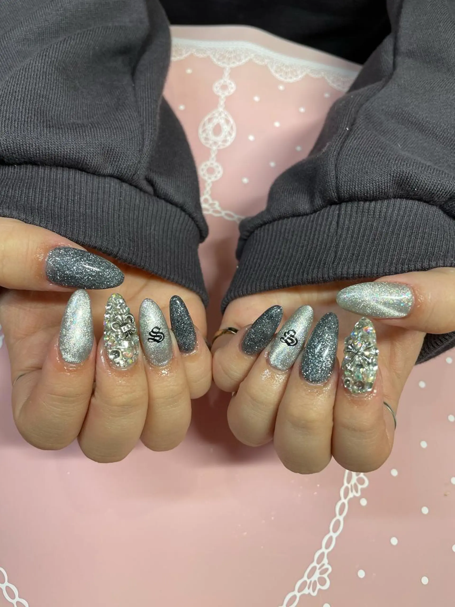 ミディアム ネイル マグネットネイル ハンドネイル 《LB》ラブリエ Nail&eyeのマツエク・マツパデザイン