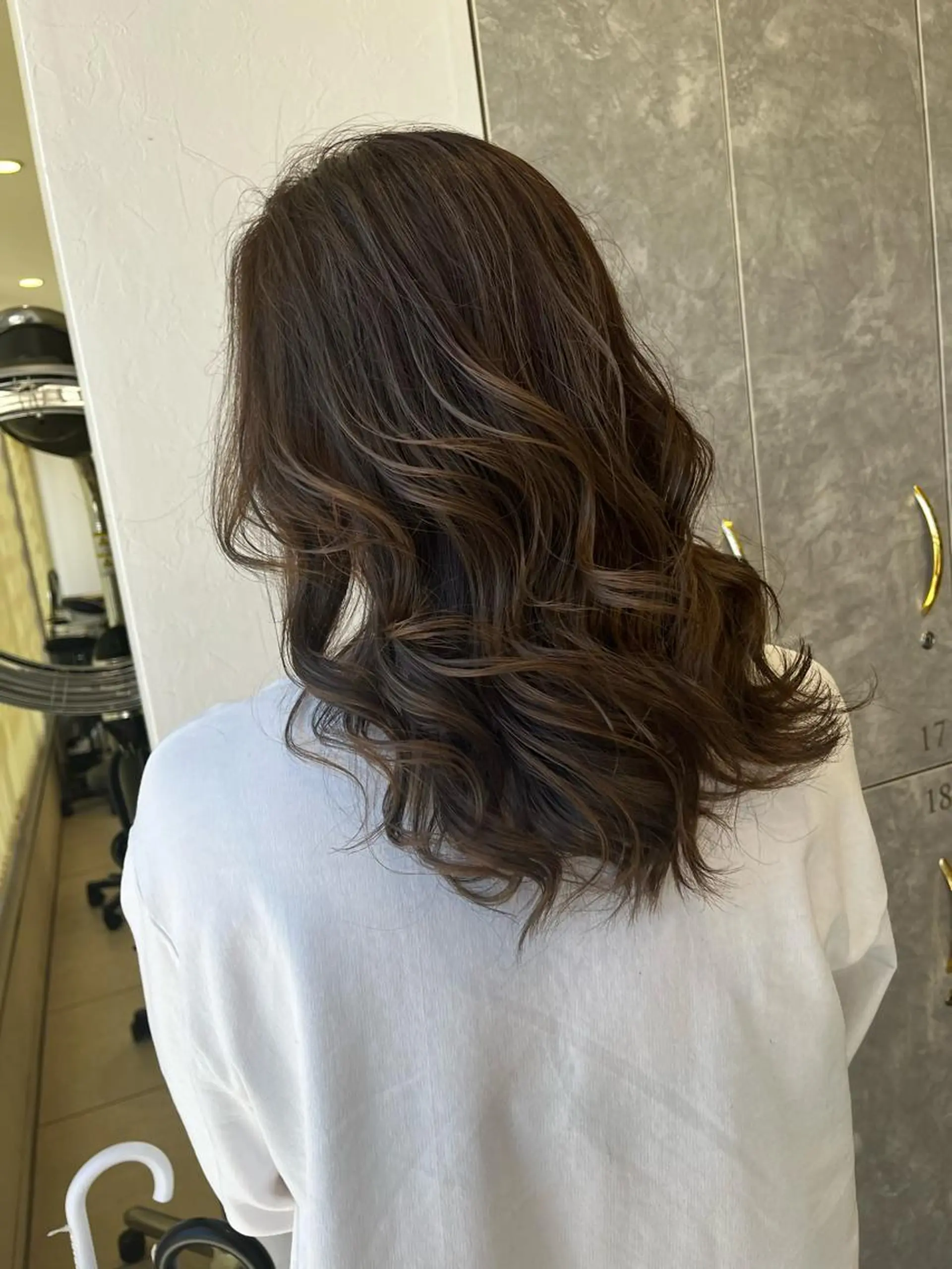 セミロング カラー カット 吹田 駿 髪質改善縮毛矯正のヘアスタイル