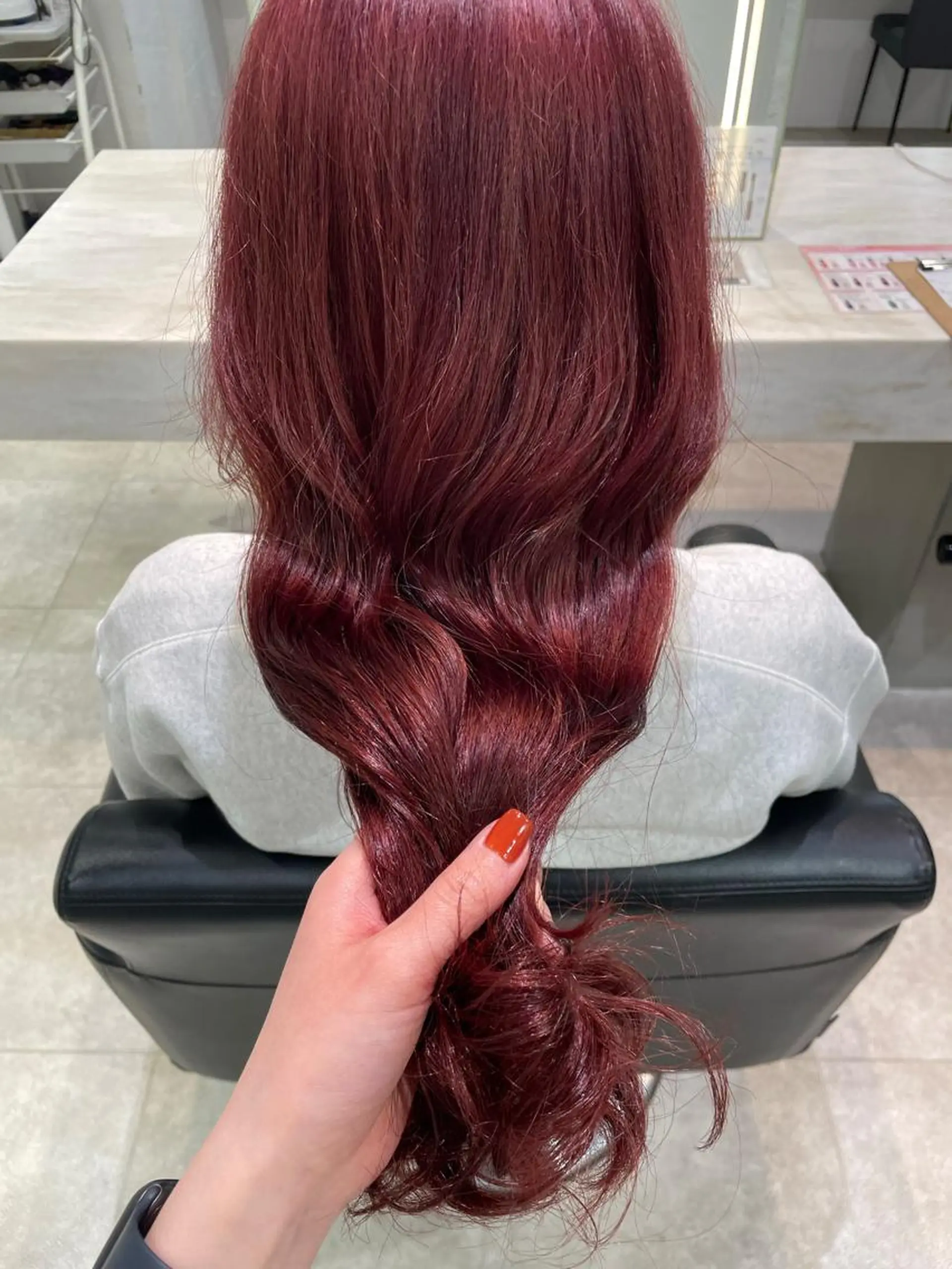 ロング カラー ヘアアレンジ ブリーチ iena池袋所属・iena池袋 /ゆーこの眉毛・アイブロウイメージ