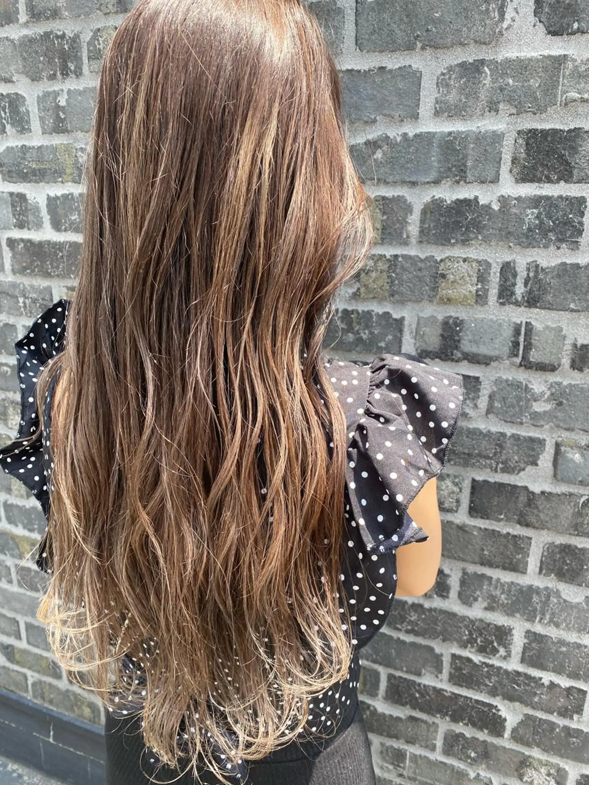 セミロング レイヤーカット GiseL アンリのヘアスタイル