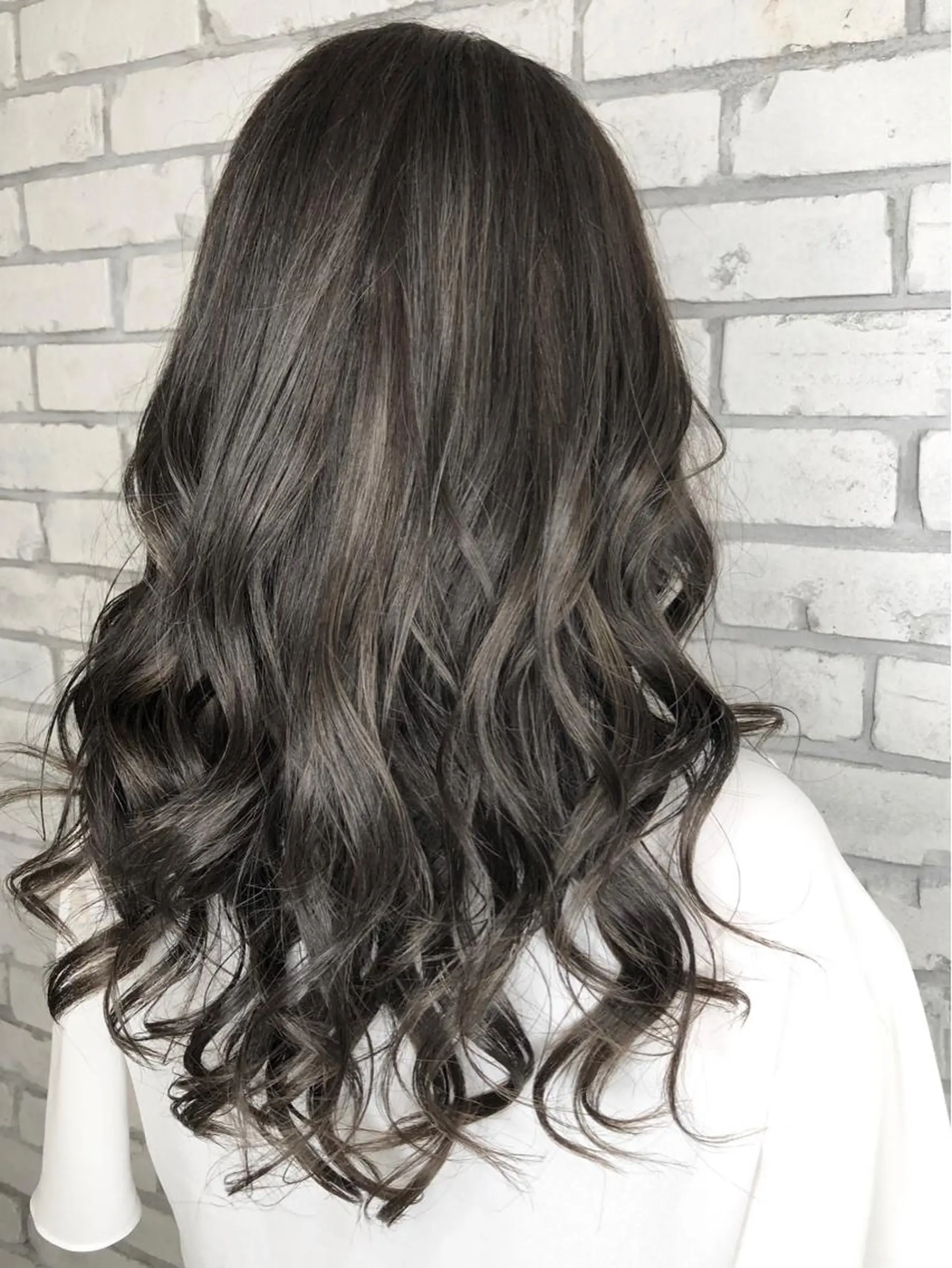 ロング 外国人風カラー ハイライト 小澤大輔 YOLO hairのヘアスタイル